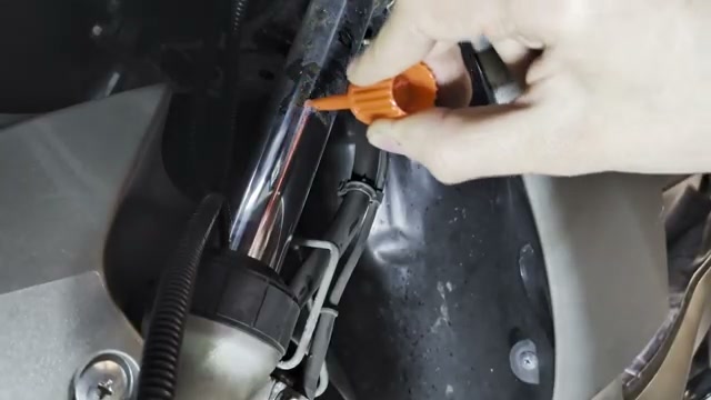 バイクの錆 点錆を1000円以下の99工房 サビ落としセットで落とせるか? still02