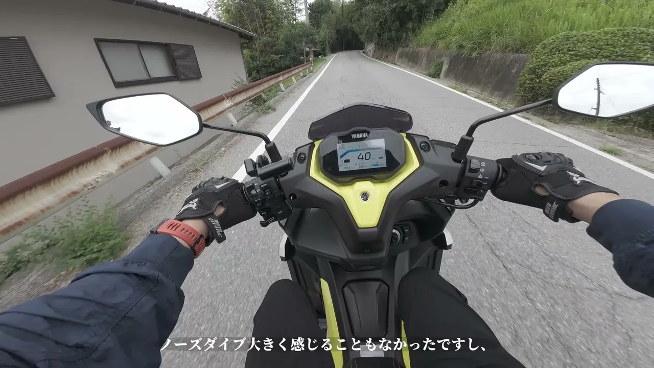 AEROX 155実走レビュー【後編】峠・ハンドリング・ブレーキ・積載・燃費|8時間乗った結論 8時間乗って出た疲労:足つきは良い、でも上半身と下半身にクセあり