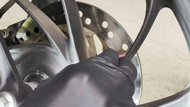 バイクの錆 点錆を1000円以下の99工房 サビ落としセットで落とせるか? still03