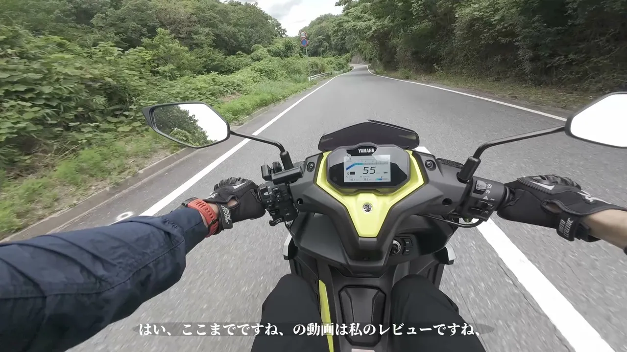 AEROX 155実走レビュー【後編】峠・ハンドリング・ブレーキ・積載・燃費|8時間乗った結論 積載・装備・使い勝手:良い工夫もあるし、割り切りもある