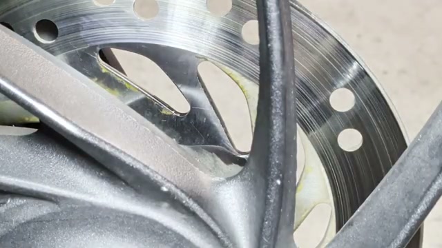 バイクの錆 点錆を1000円以下の99工房 サビ落としセットで落とせるか? still04