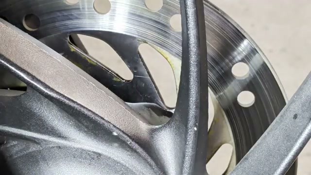 バイクの錆 点錆を1000円以下の99工房 サビ落としセットで落とせるか? still05