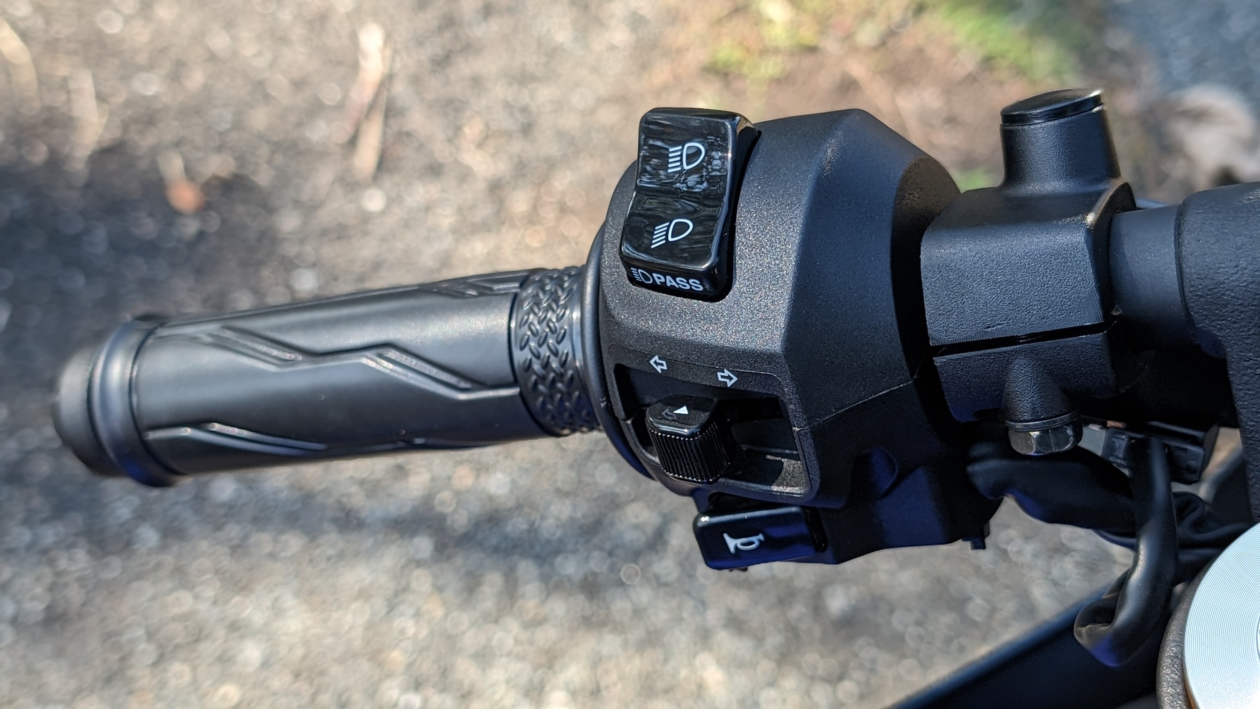 2023_handlebar_001