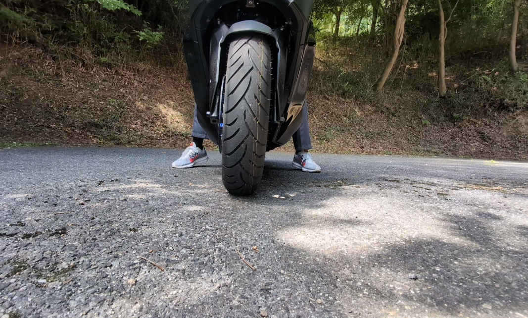 2024_fronttire_002
