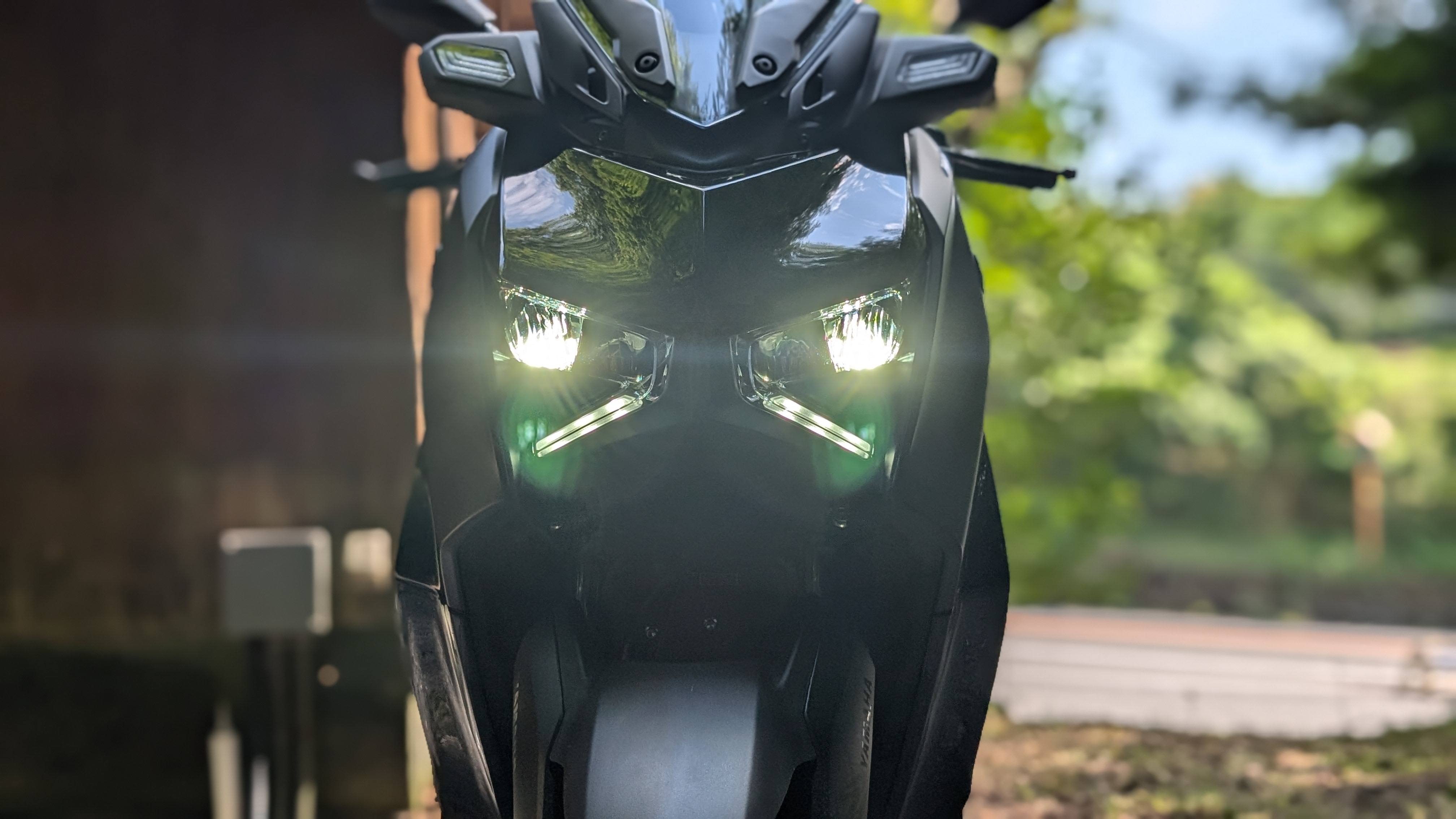 2024_headlights_001