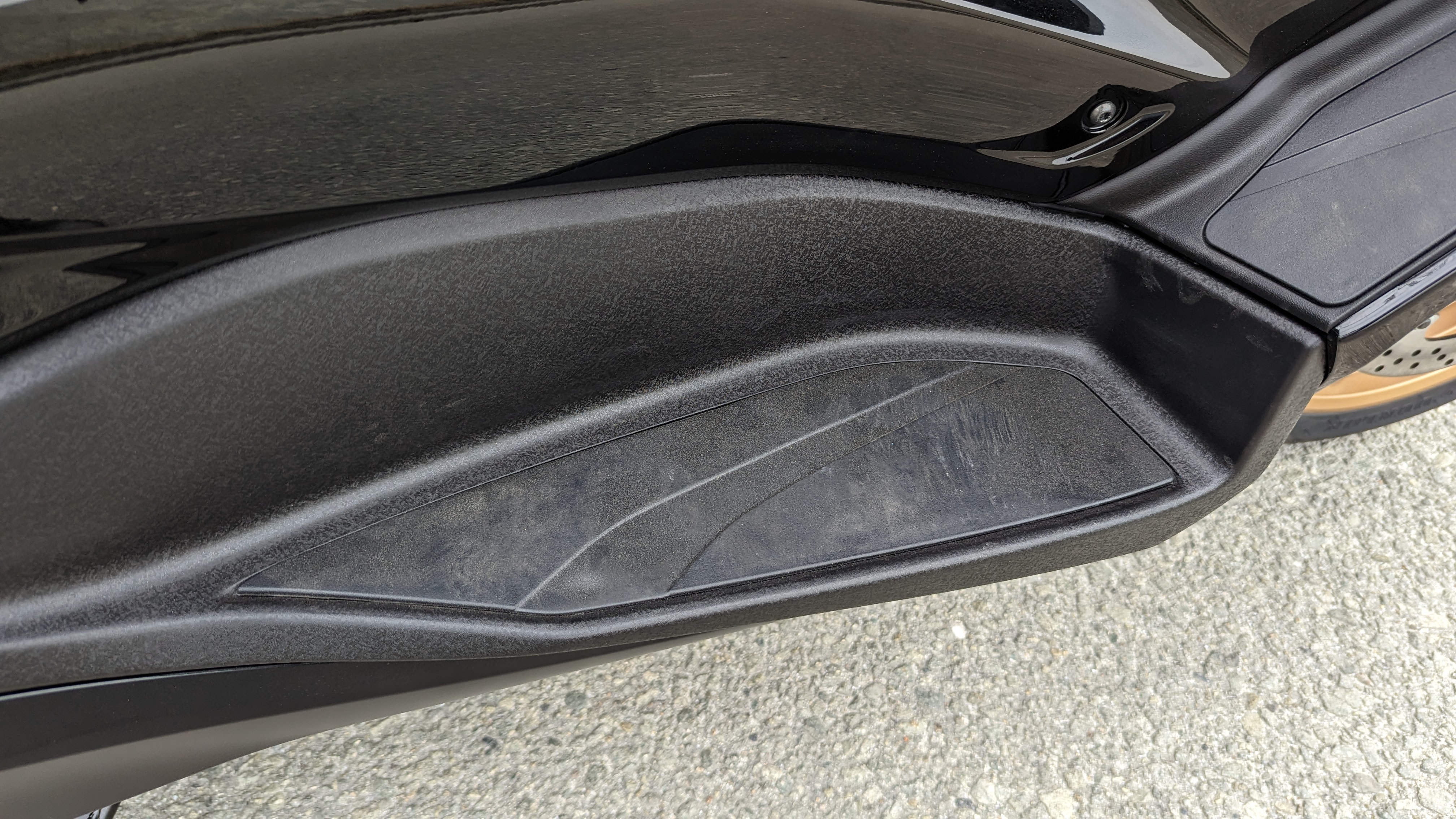250_2021_floorboard_001