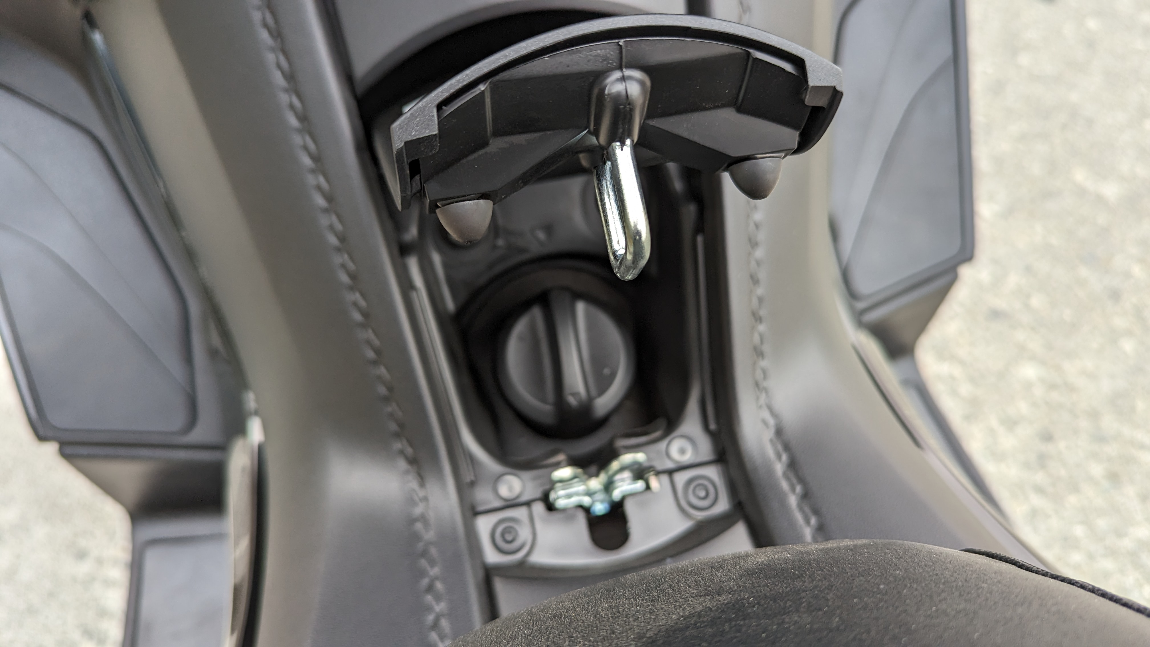 250_2021_frontconsole_001