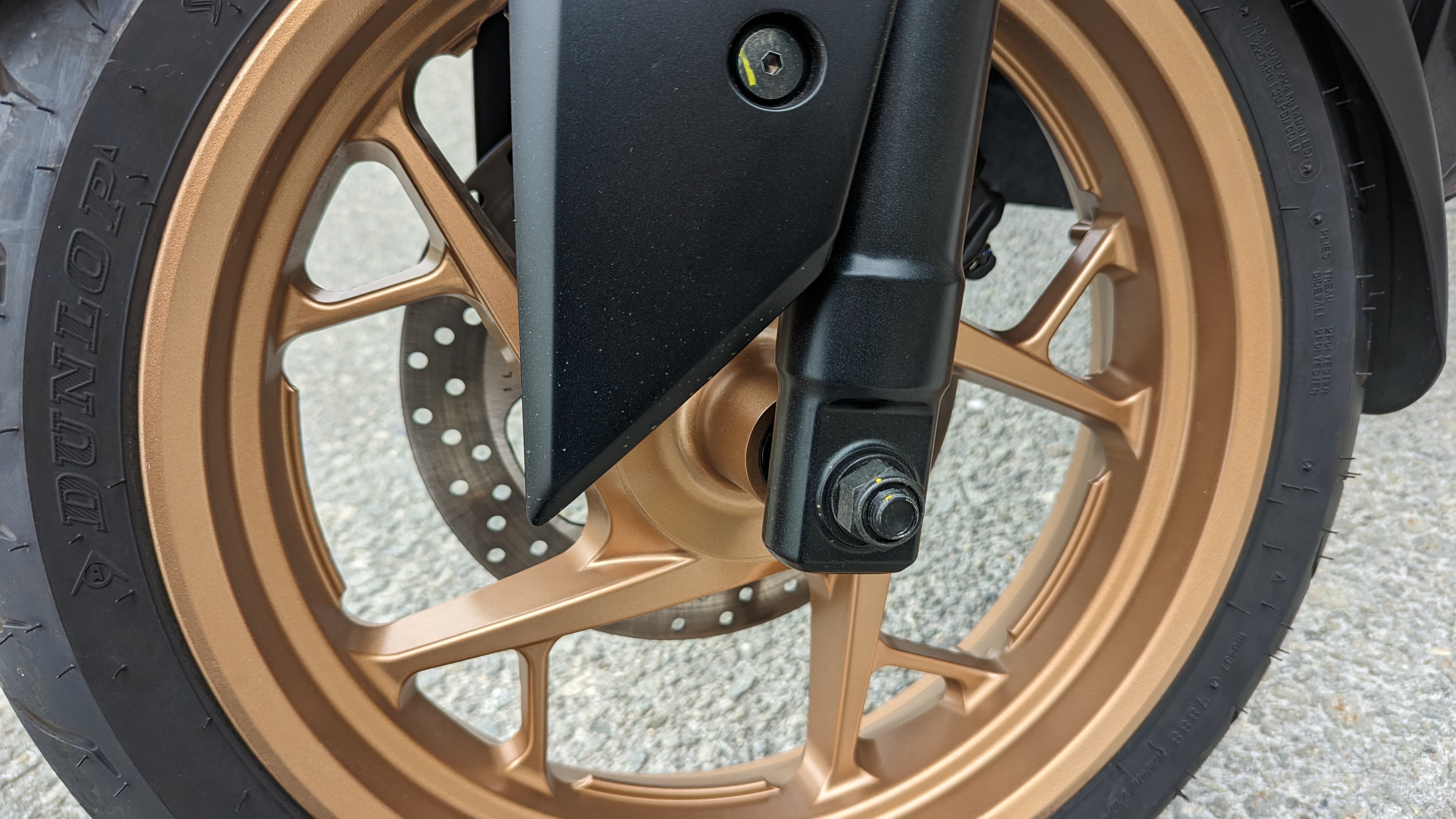 250_2021_frontwheel_001