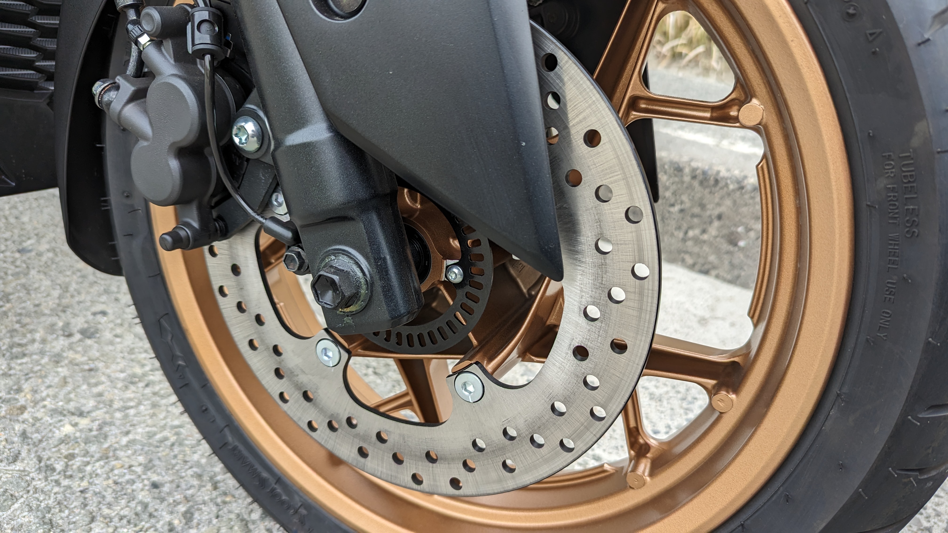 250_2021_frontwheel_002