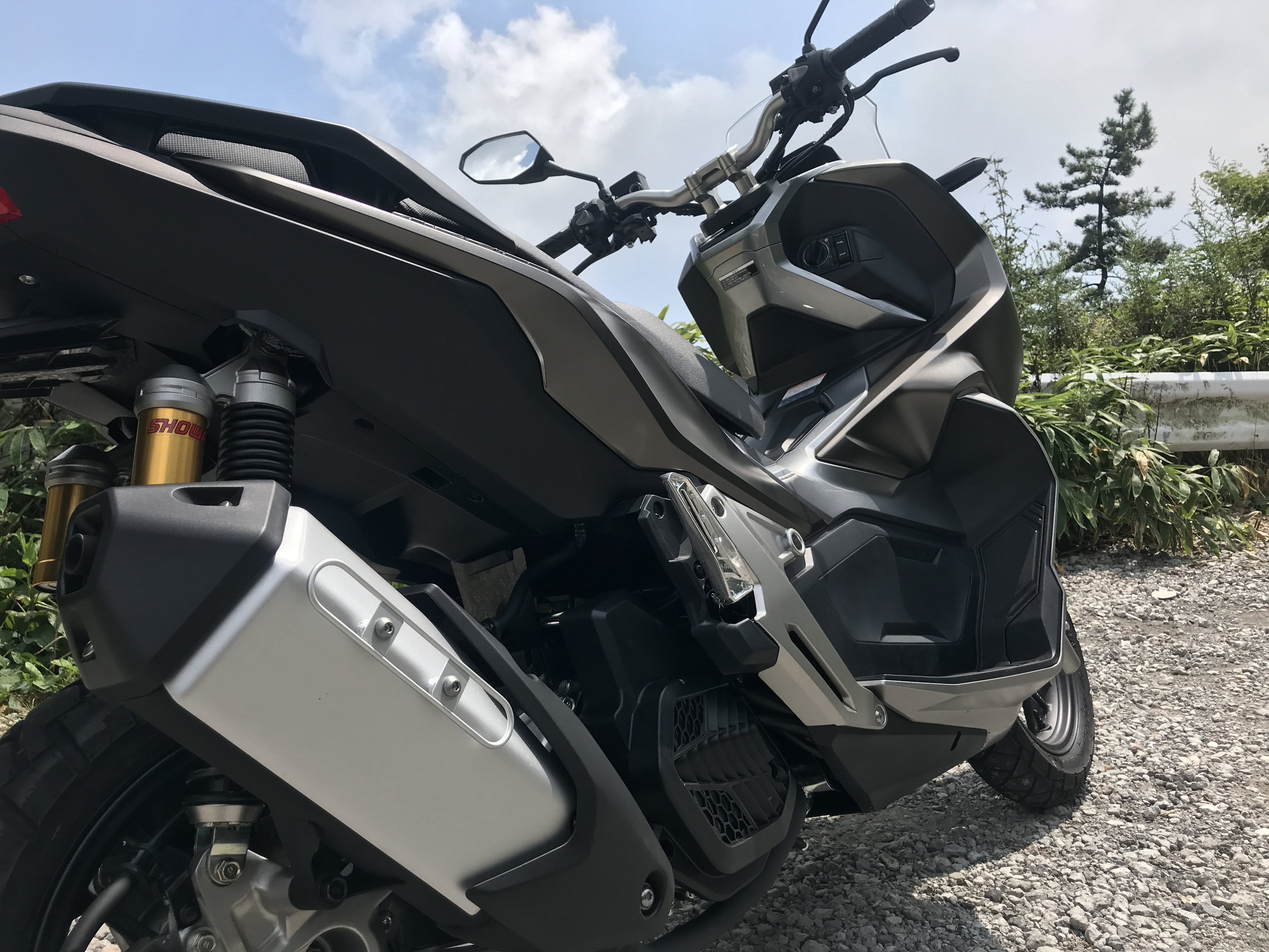 adv150_exhaust_002
