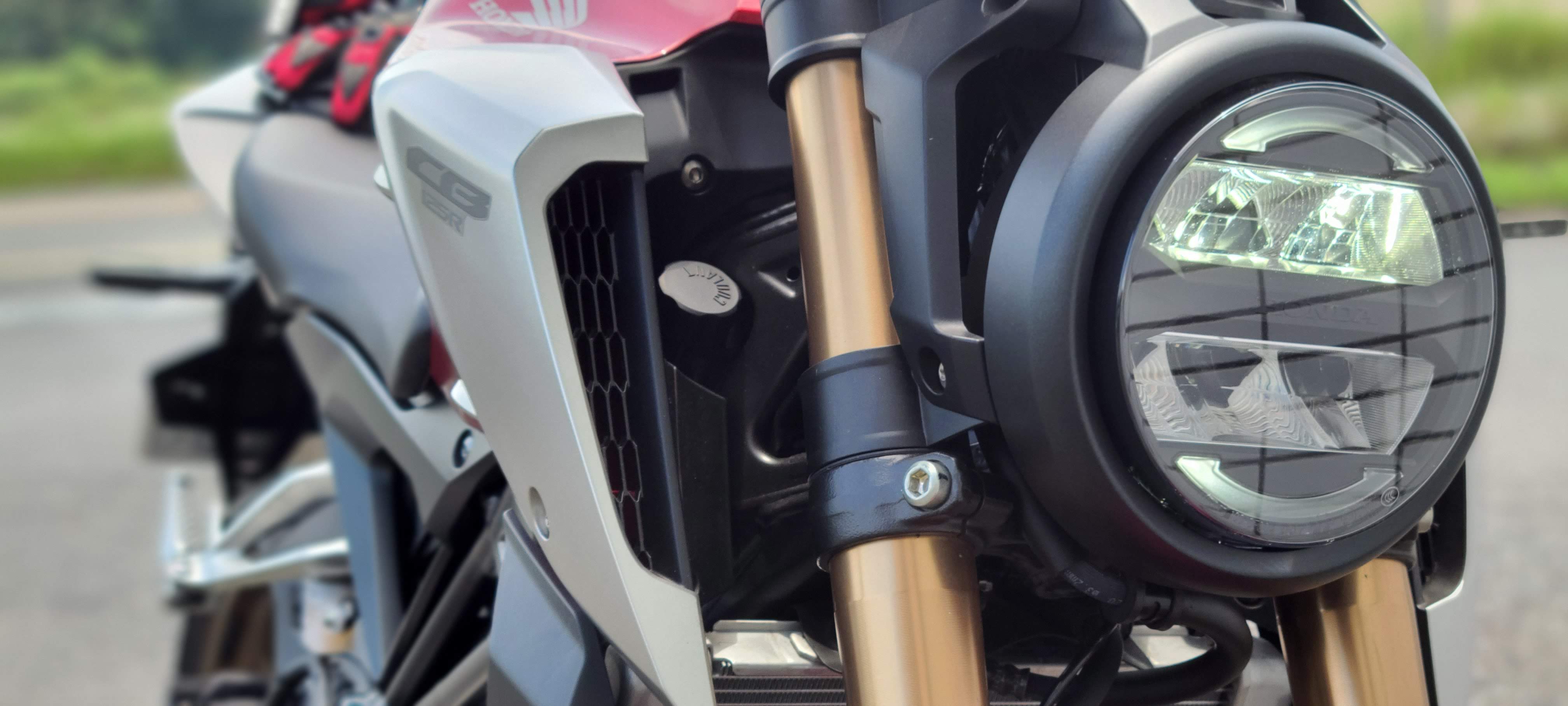 cb125r_headlight_008