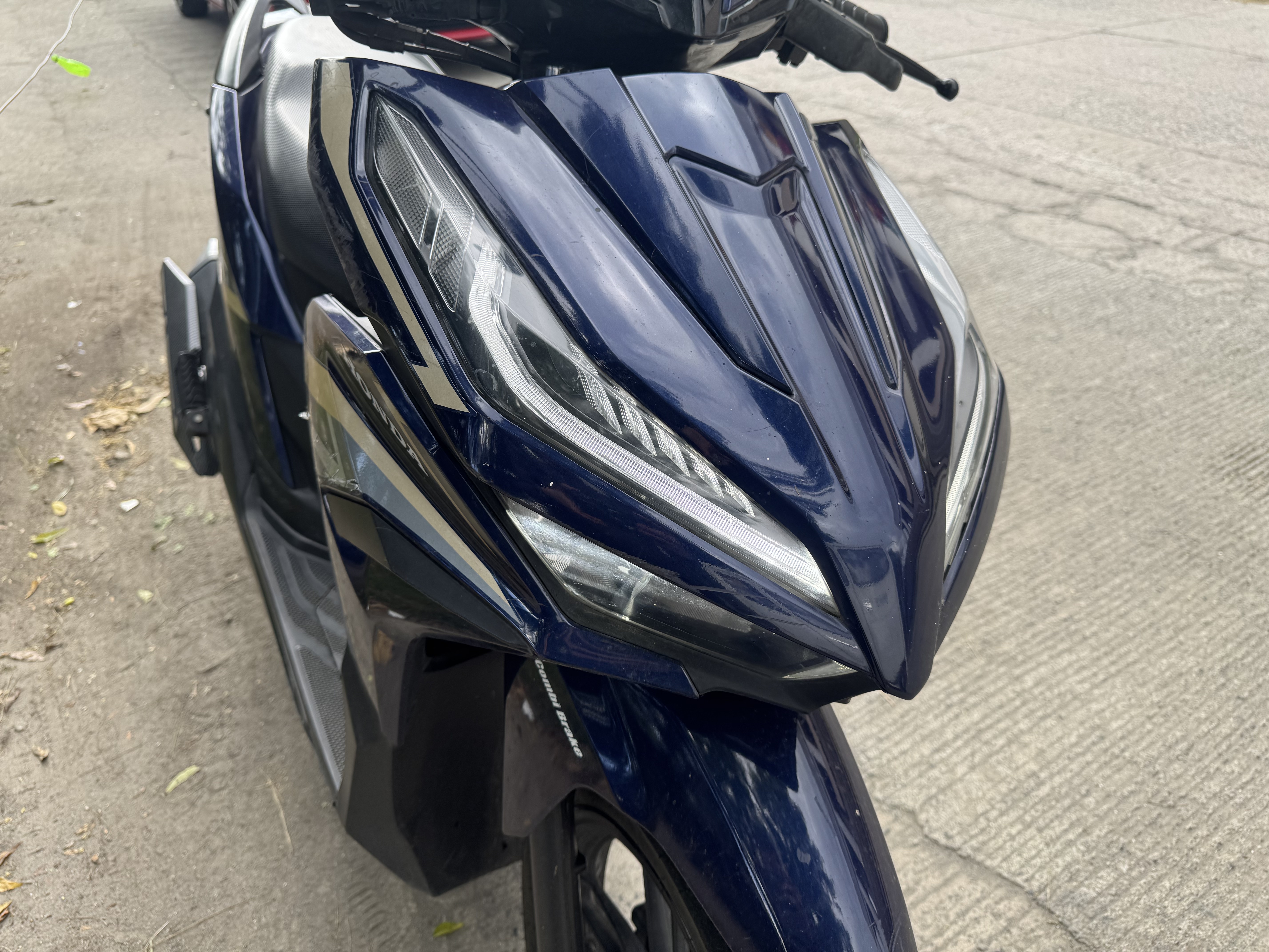 click125_frontfairing_012