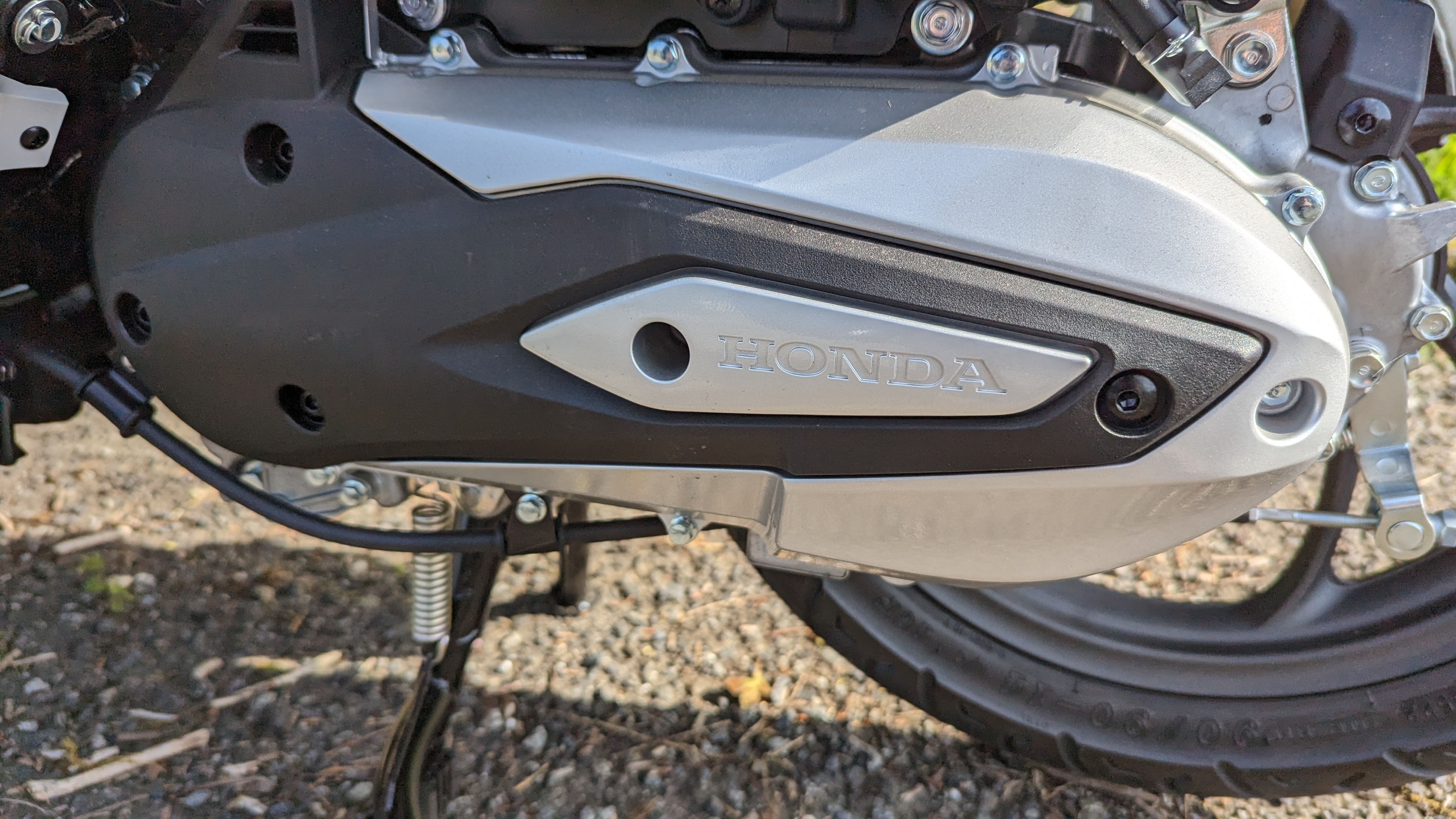 dio110_basic_enginecover_001