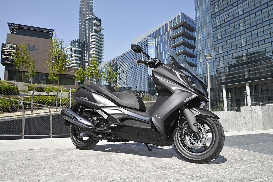 downtown125i_greybody_001