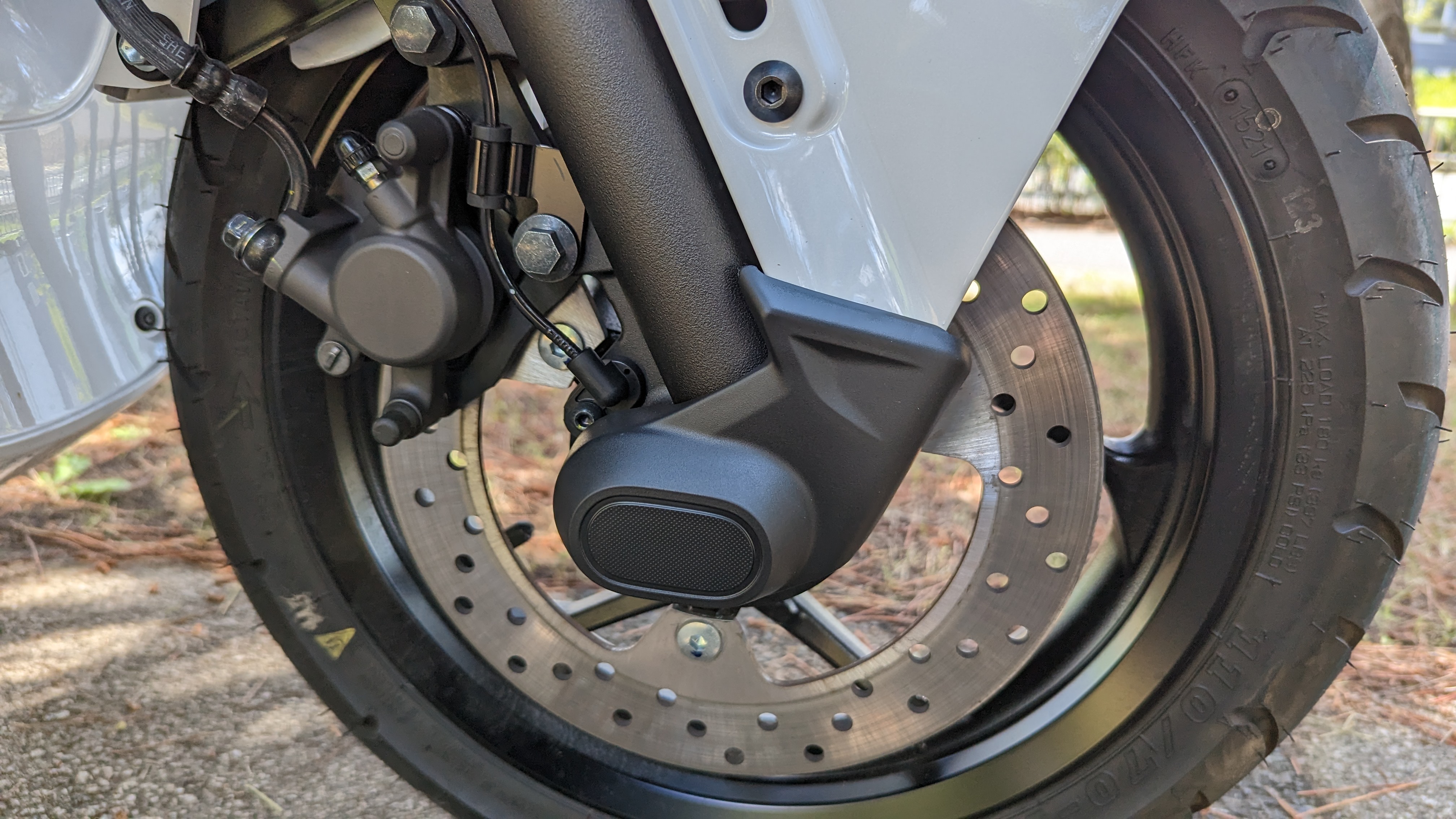 e01_frontwheel_001