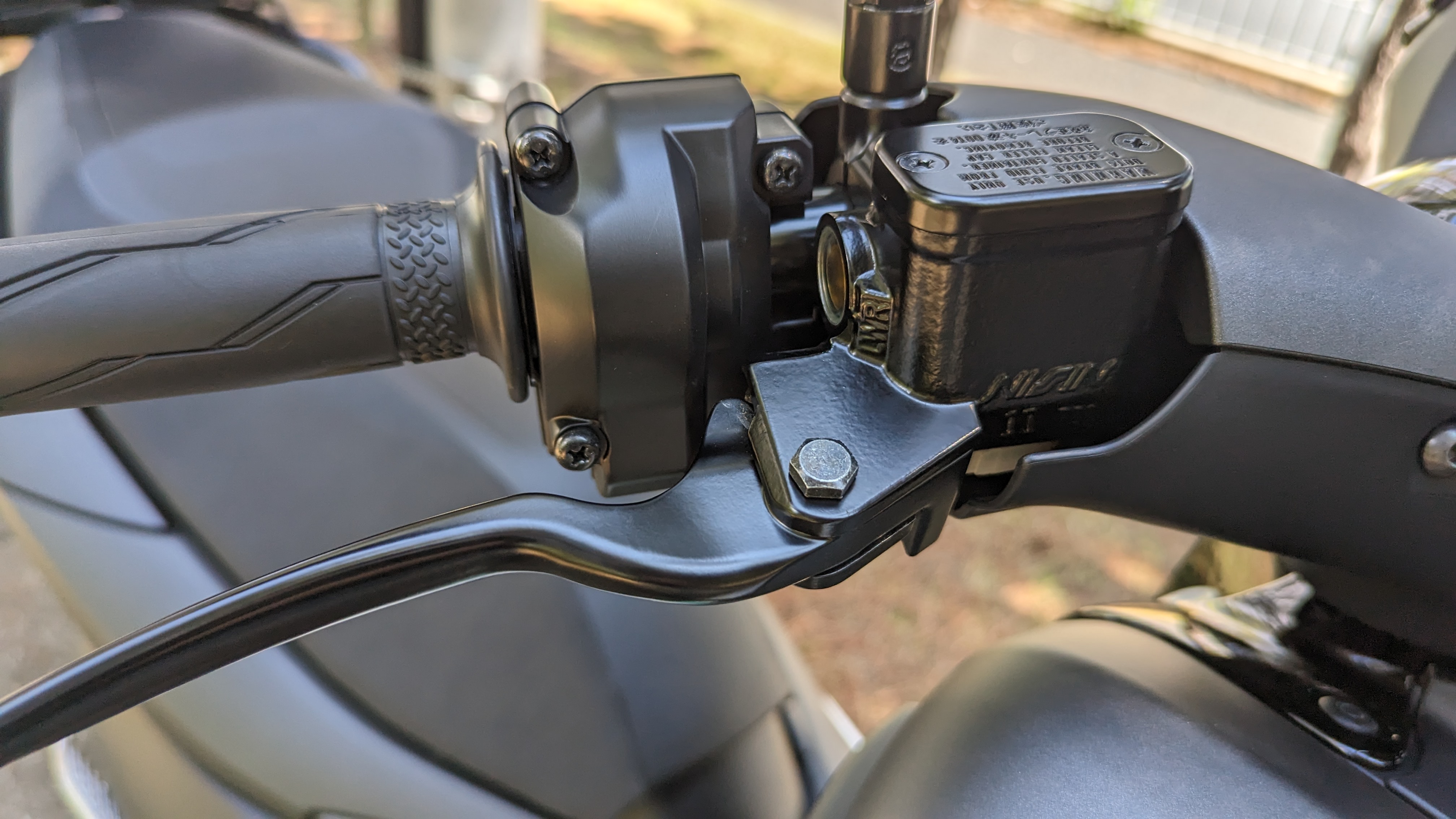e01_handlebar_002