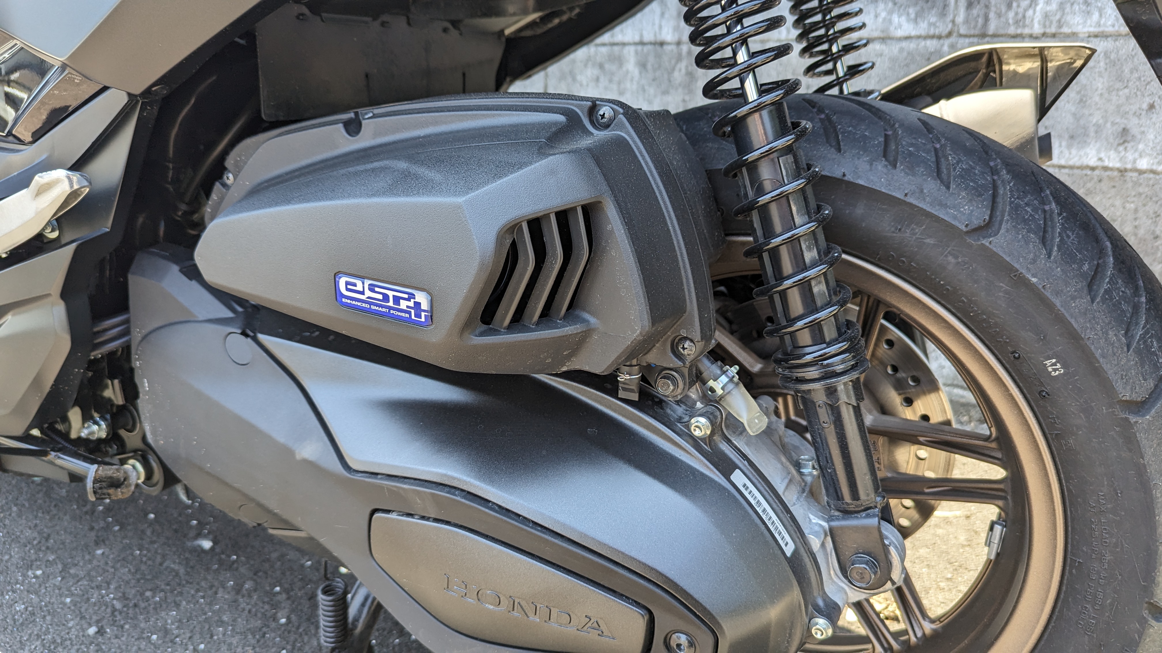 forza250_2023_enginecover_001