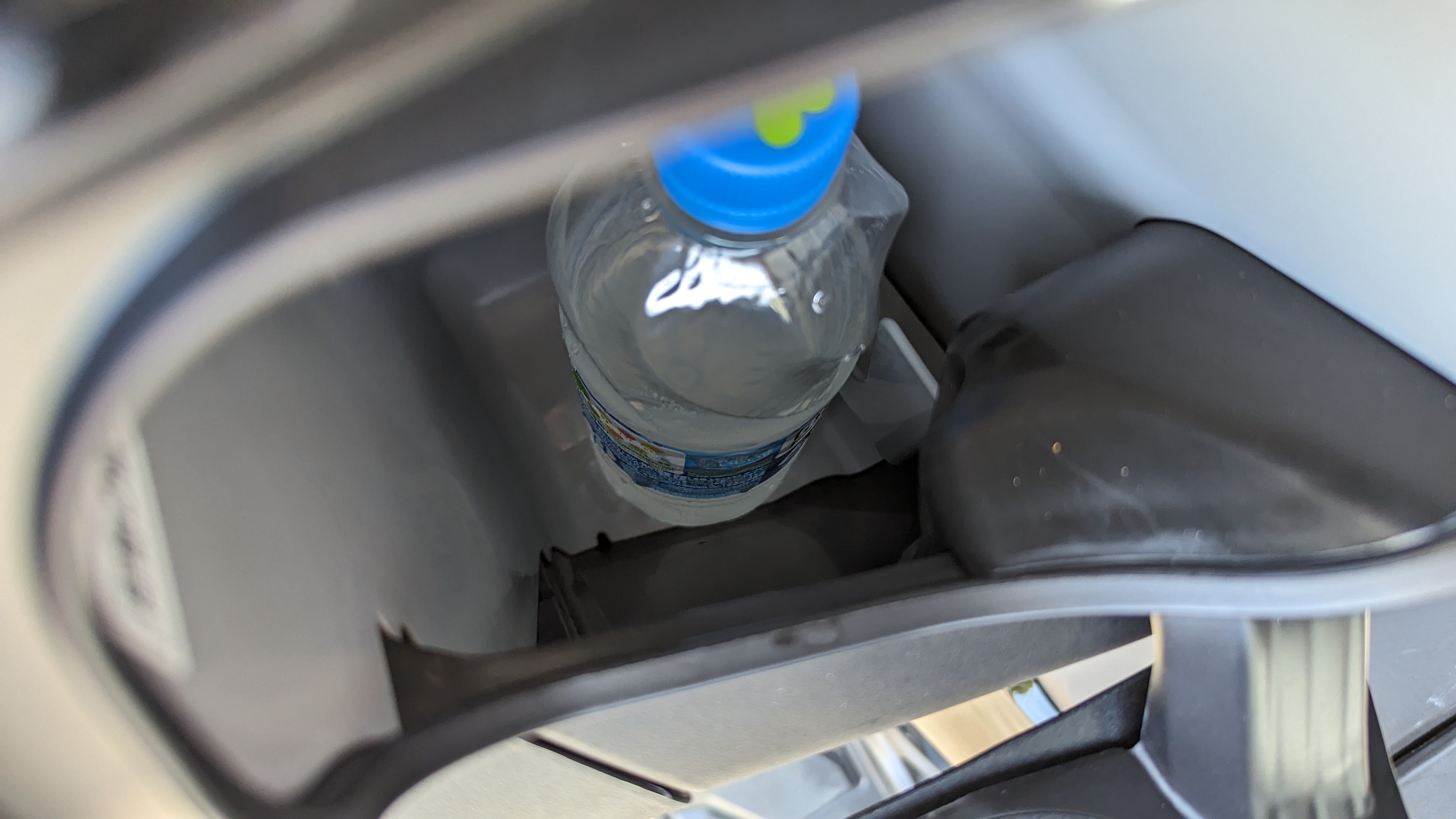 forza250_2023_glovebox_002