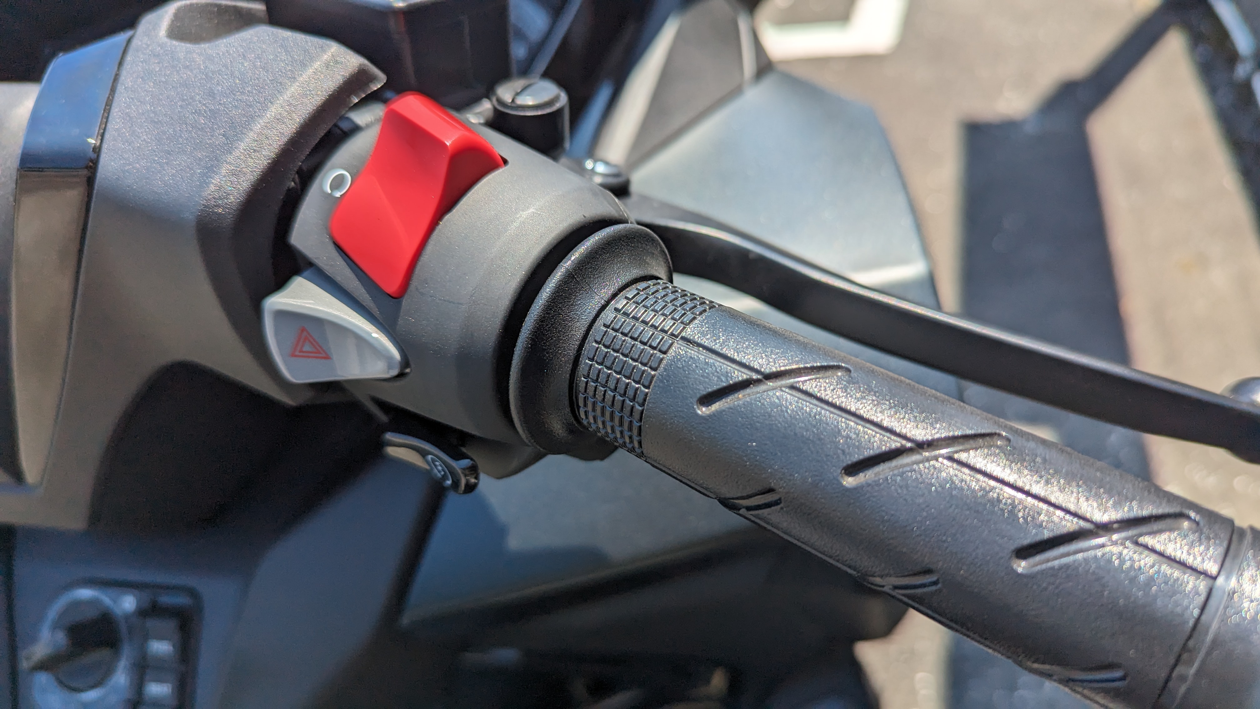forza250_2023_handlebar_001