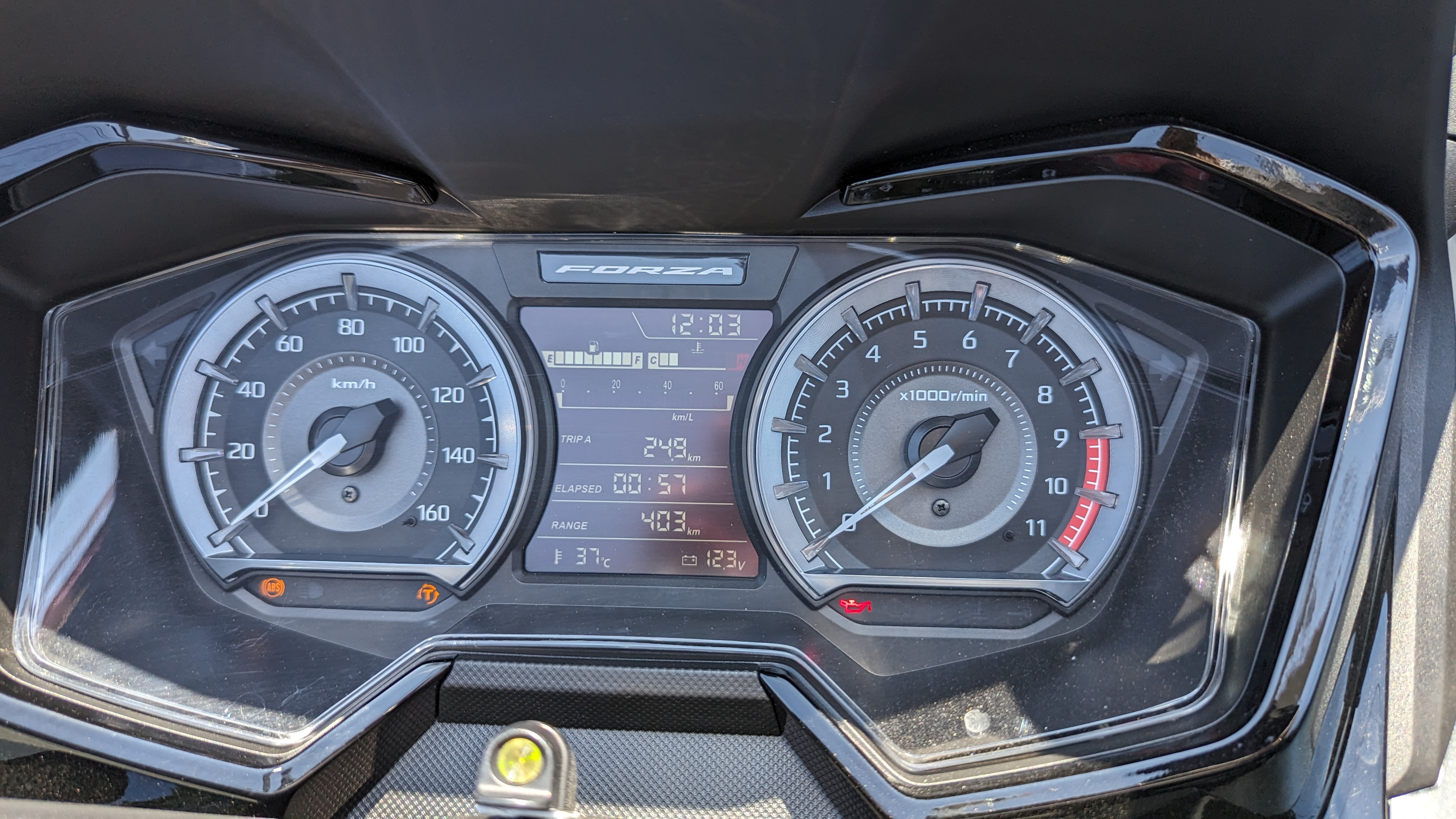 forza250_2023_meterpanel_002