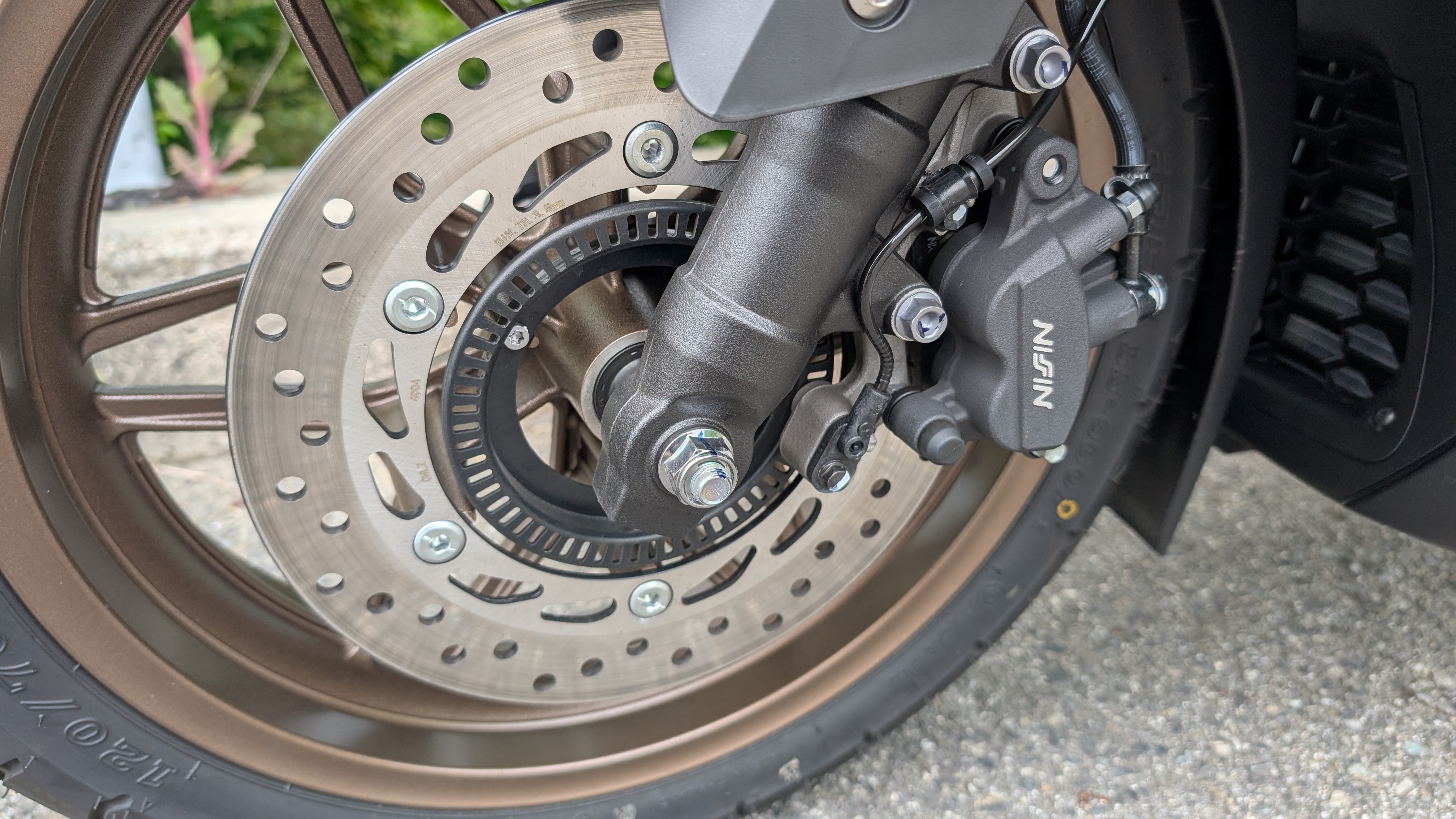 forza250_2025_frontwheelbrake_001