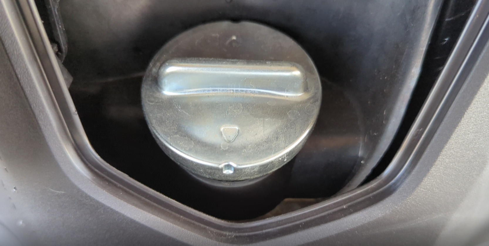 lead125_2022_fuelcap_001