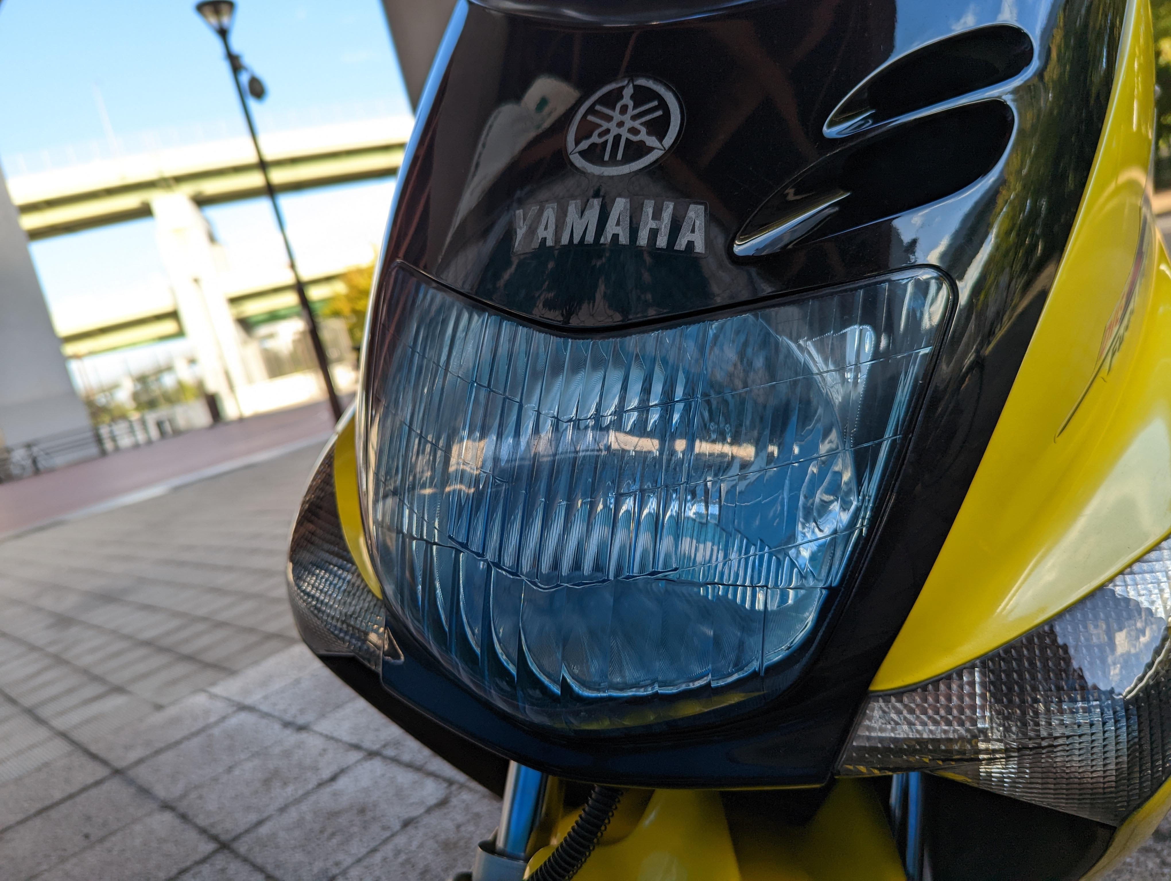 majesty125fi_headlight_001