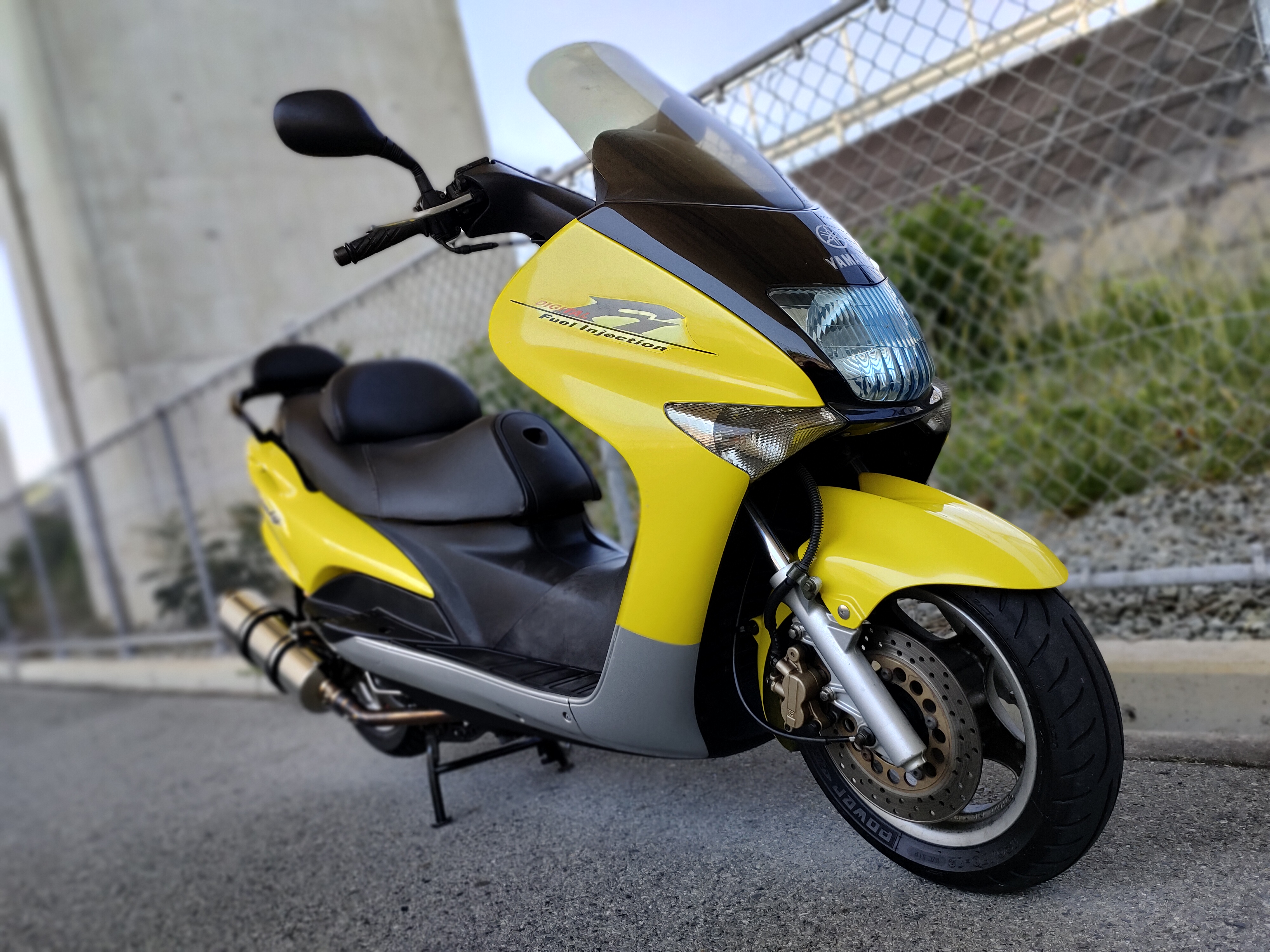 majesty125fi_yellowfairing_003