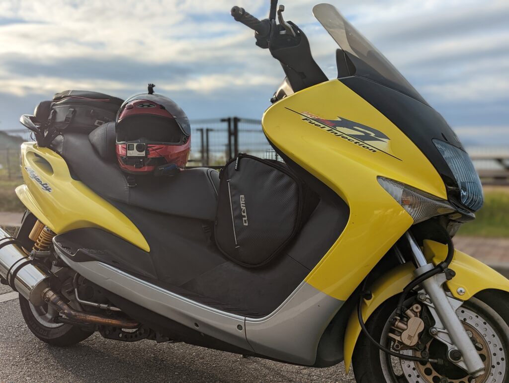 majesty125fi_yellowfairing_007