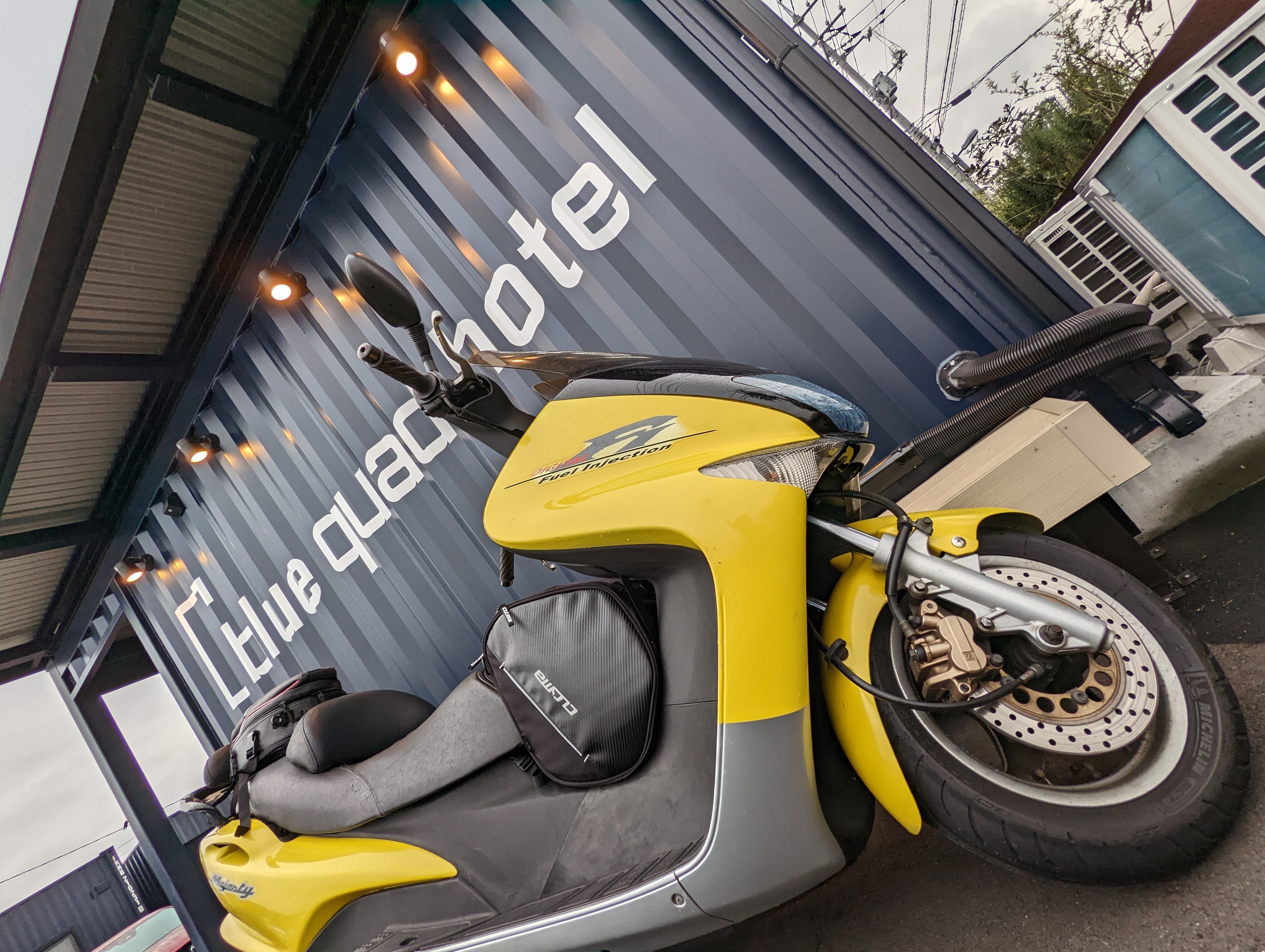 majesty125fi_yellowfairing_008