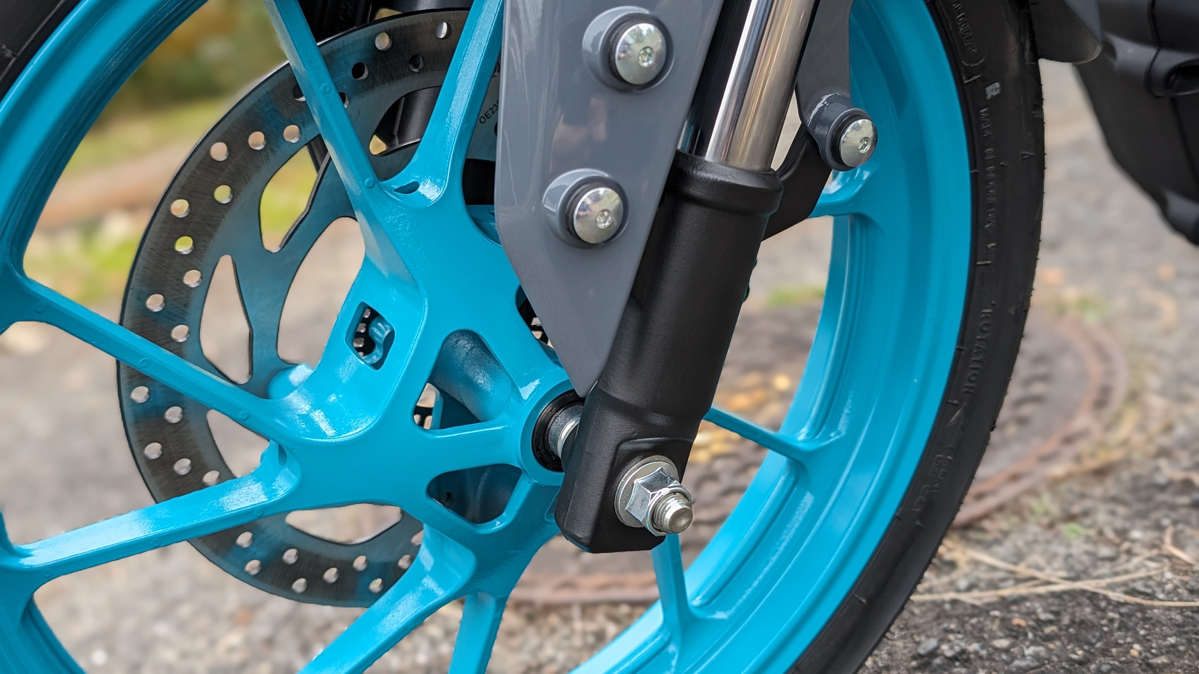 mt125_bluewheel_004