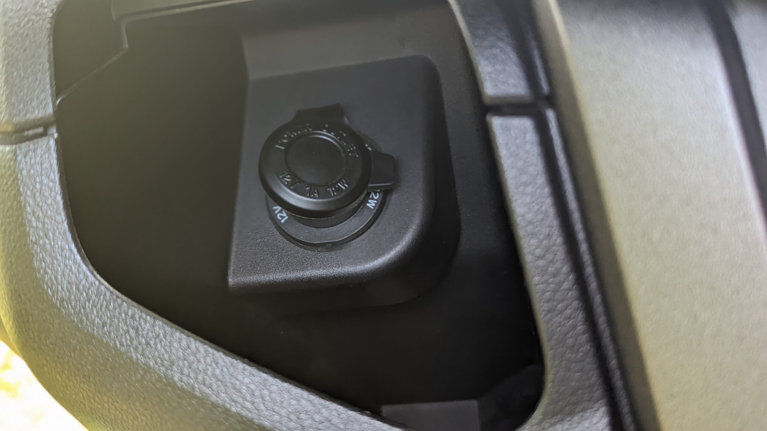nmax155_2023_12voutlet_001