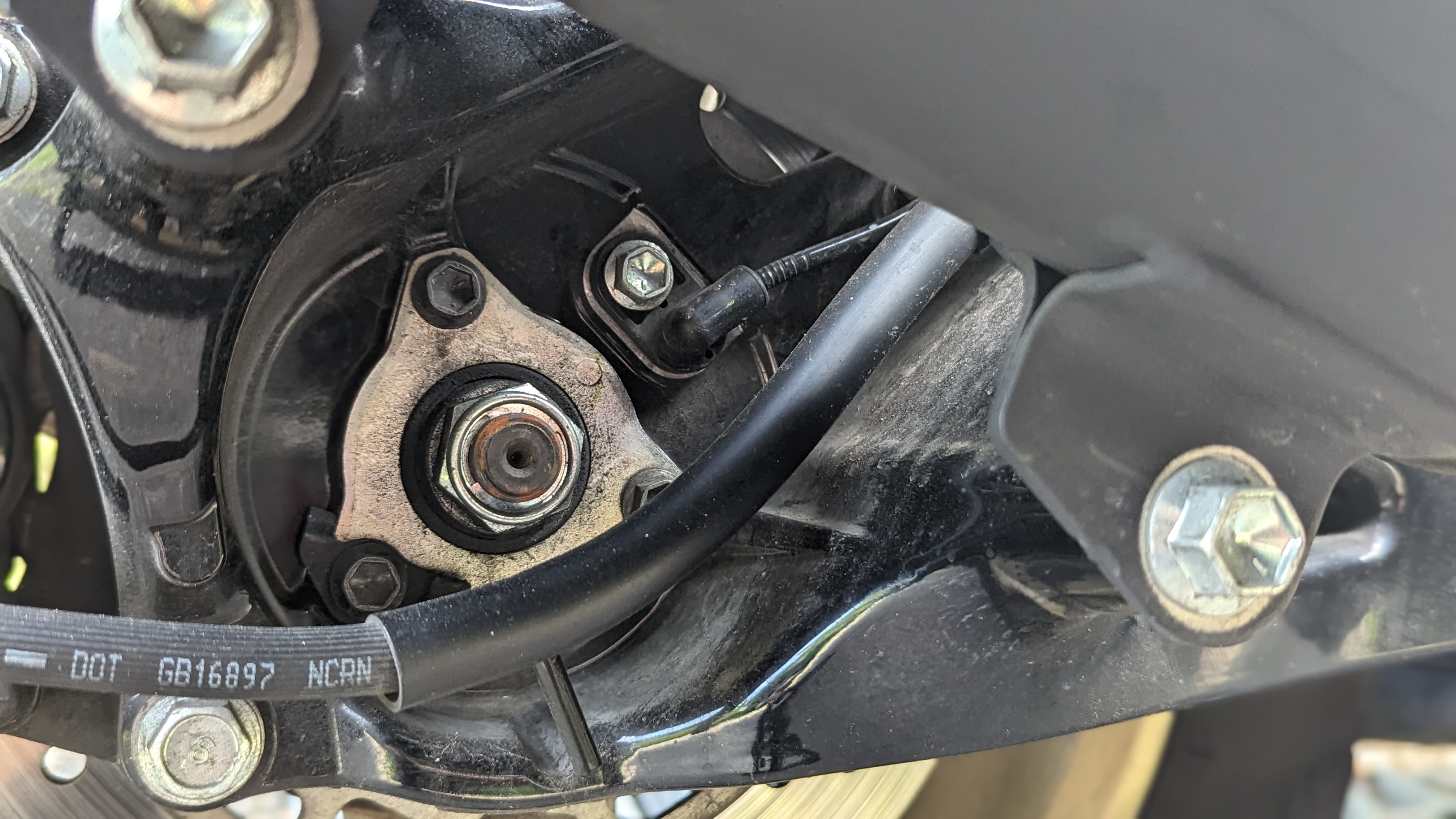 nmax155_2023_enginemount_001