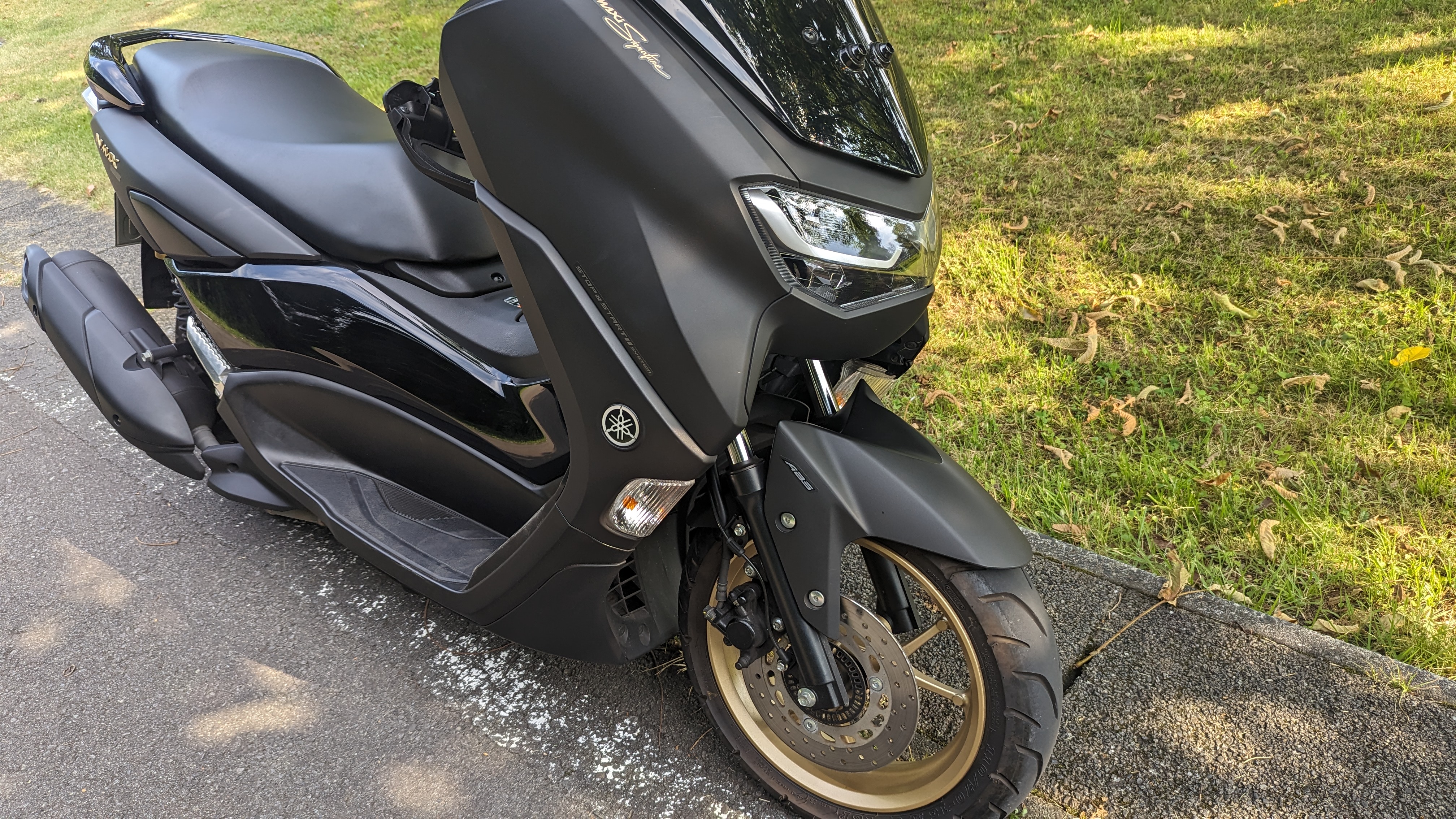 nmax155_2023_frontfairing_002