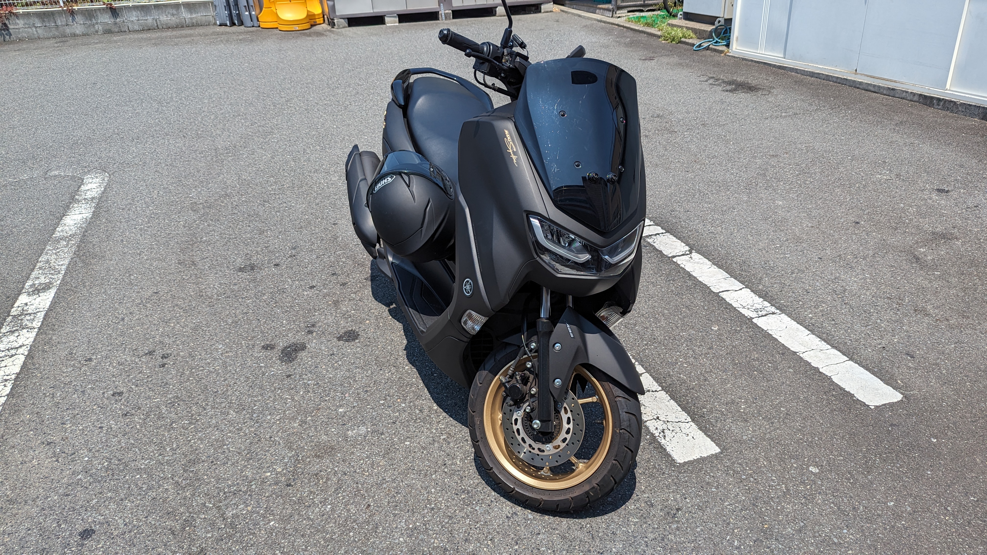 nmax155_2023_frontview_001