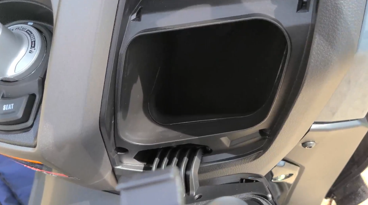 nmax155_2023_glovebox_002