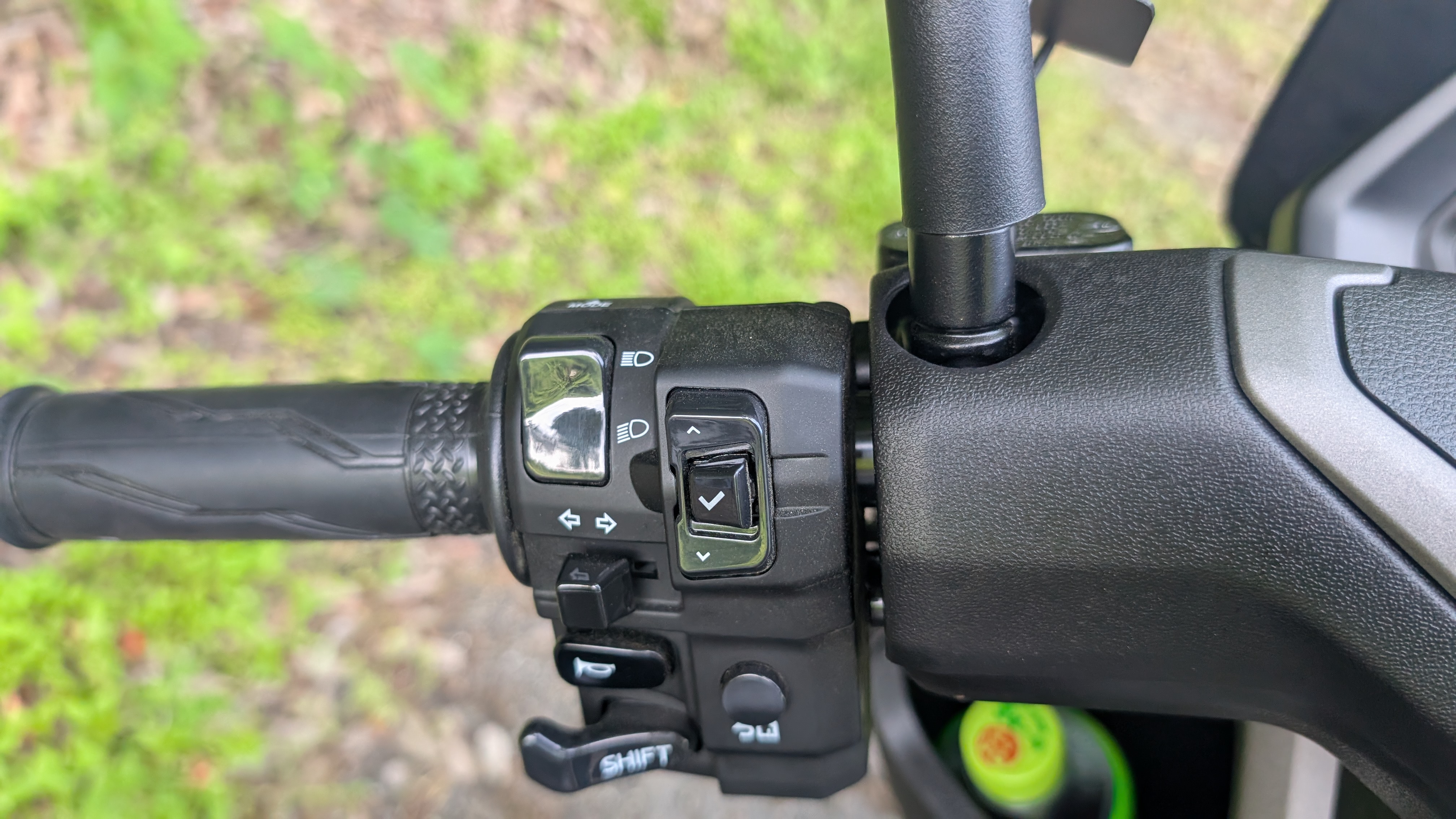 nmax155_2025_handlebar_002