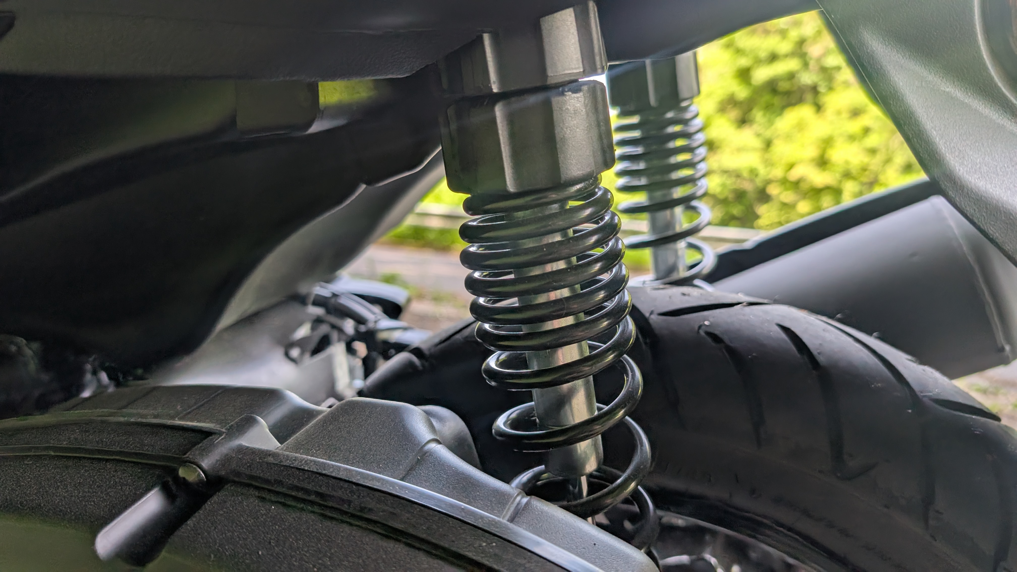 nmax155_2025_rearsuspension_001