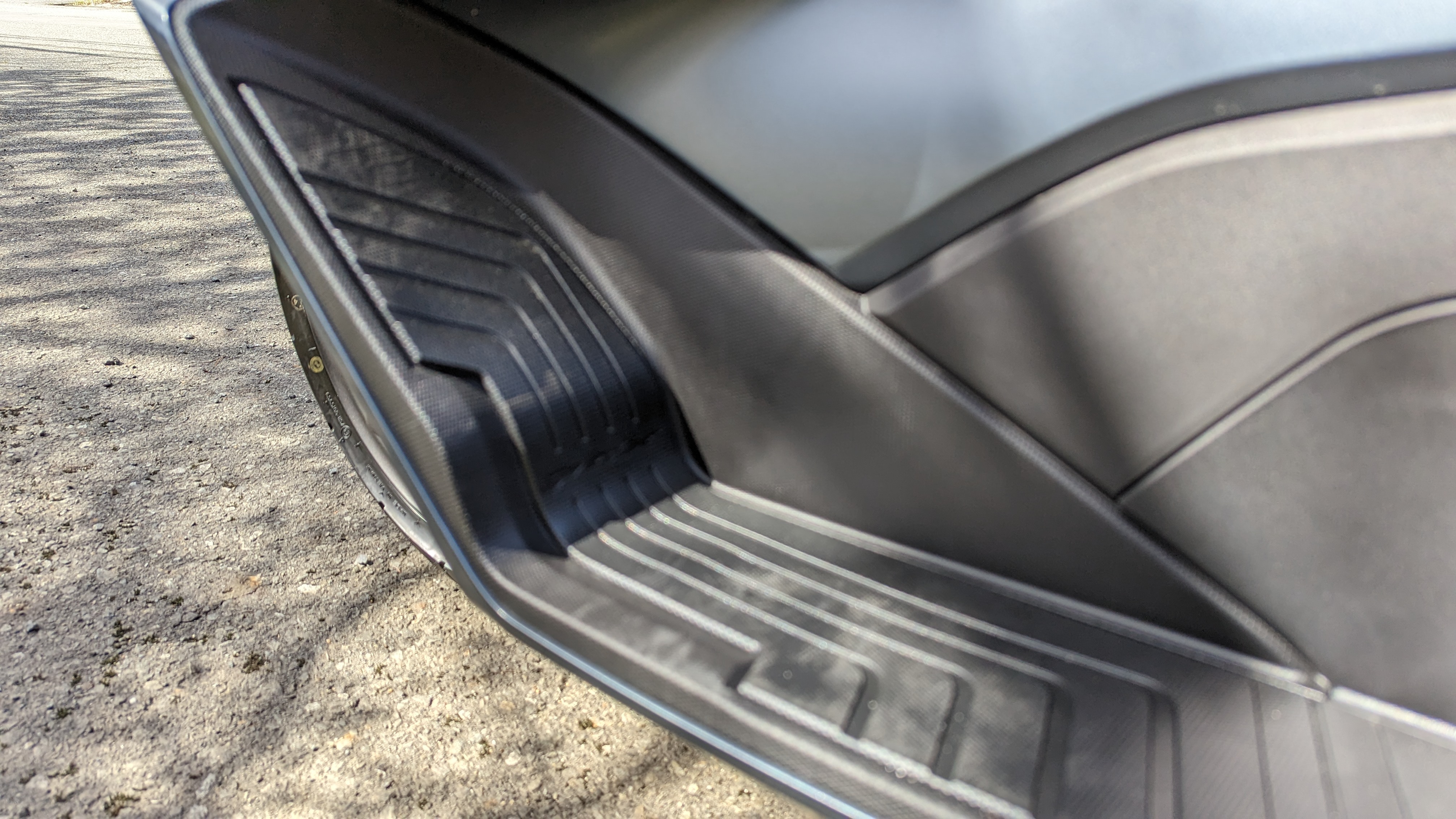 pcx125_2023_floorboard_001