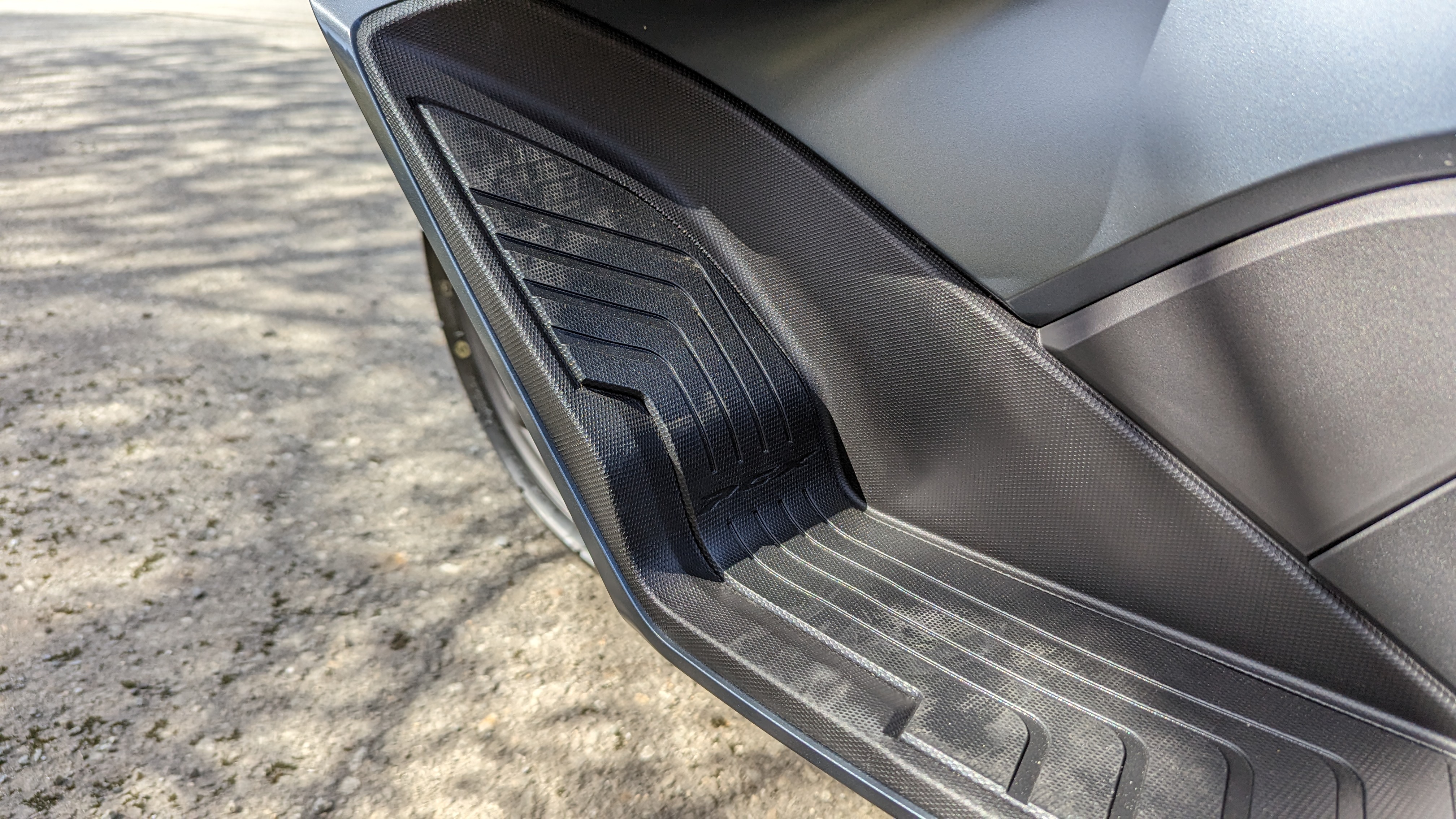 pcx125_2023_footboard_001