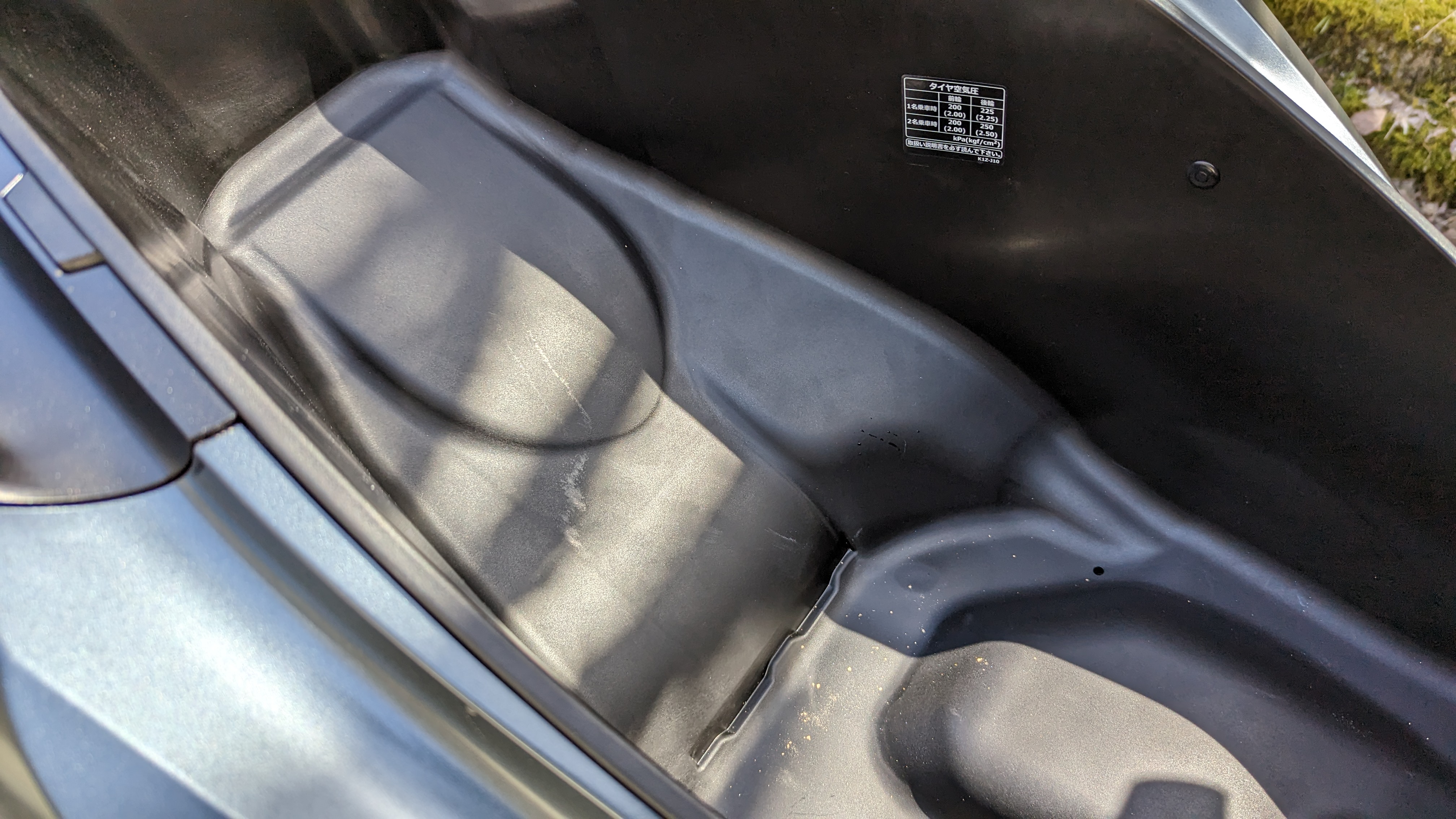 pcx125_2023_footwell_001
