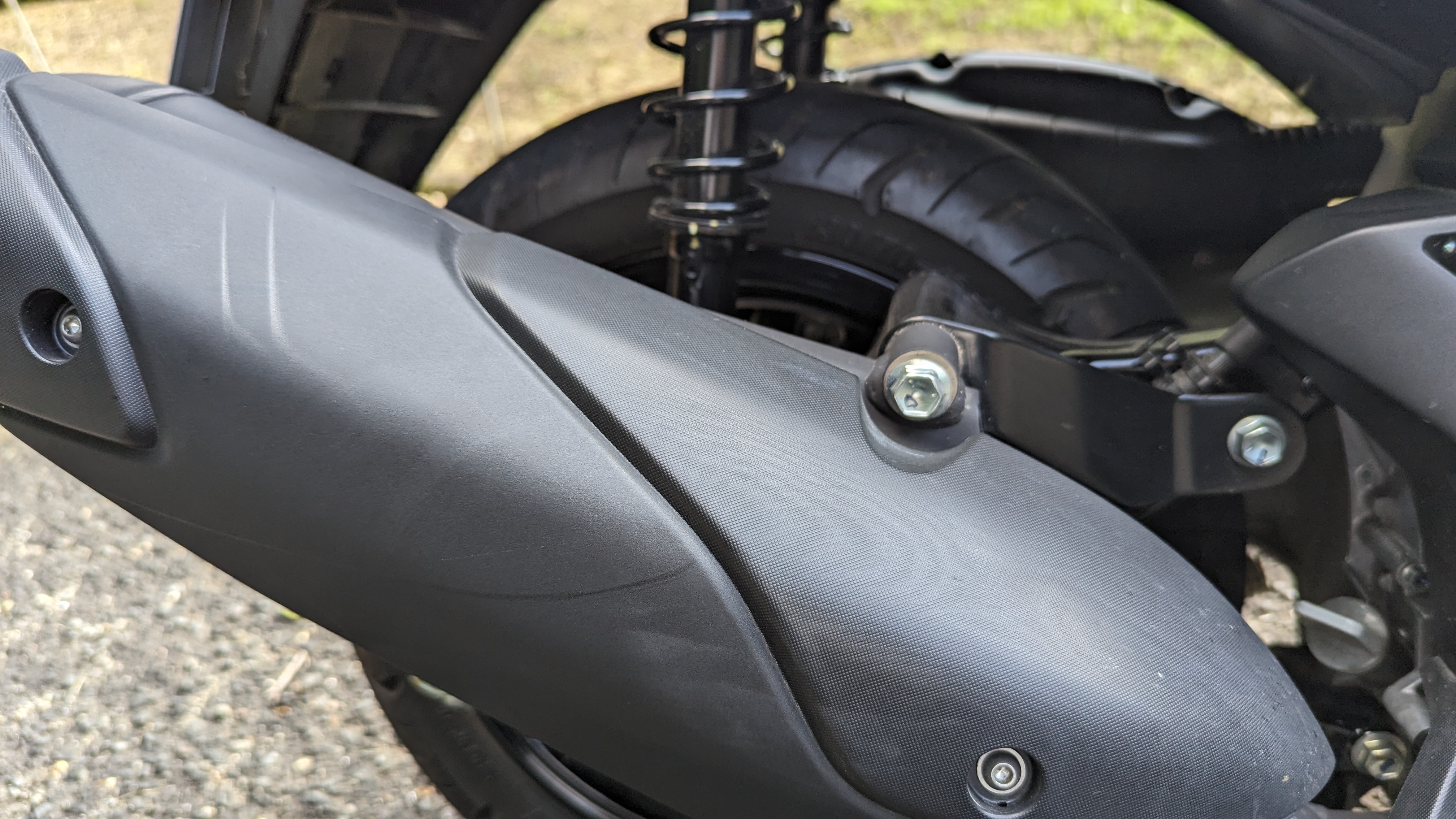 tricity125_2023_exhaustcover_001