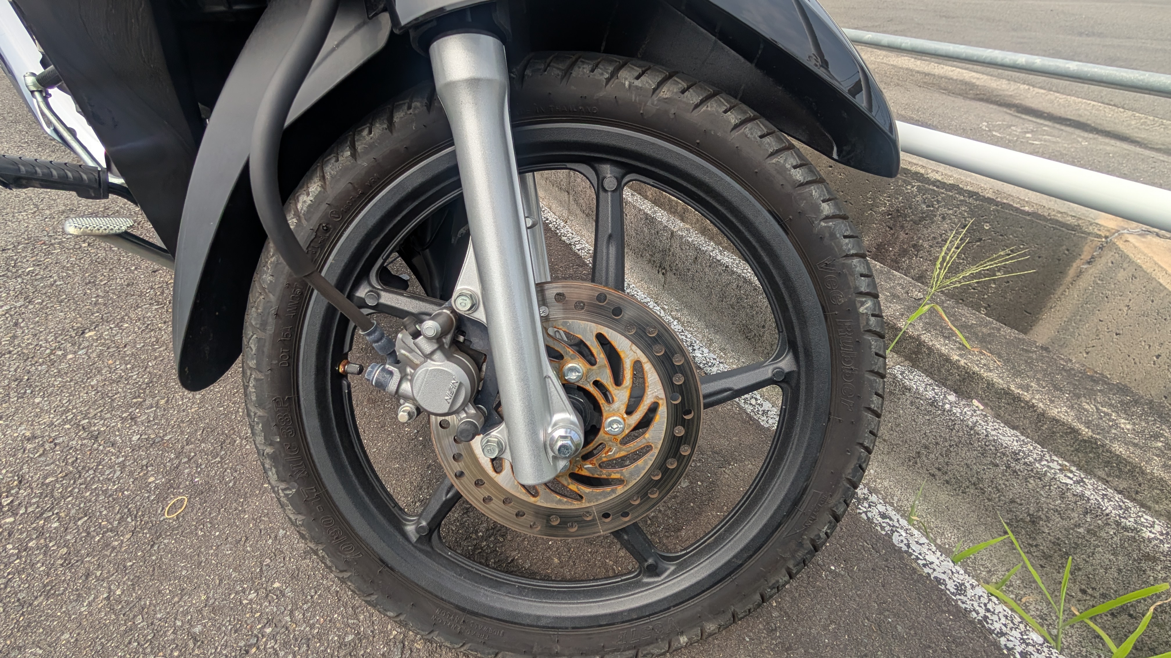 wave125i_frontwheel_001