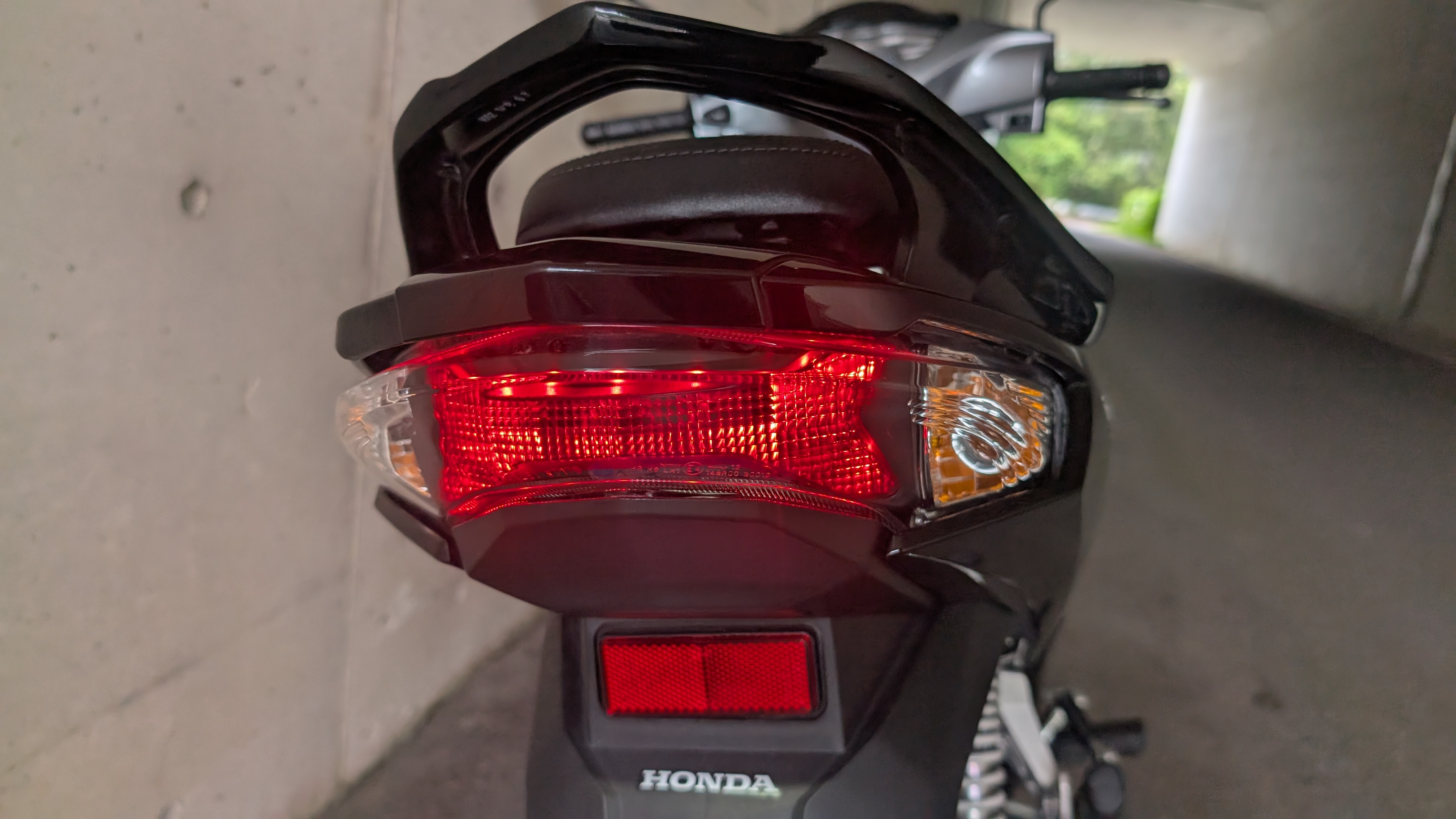wave125i_rearlights_001