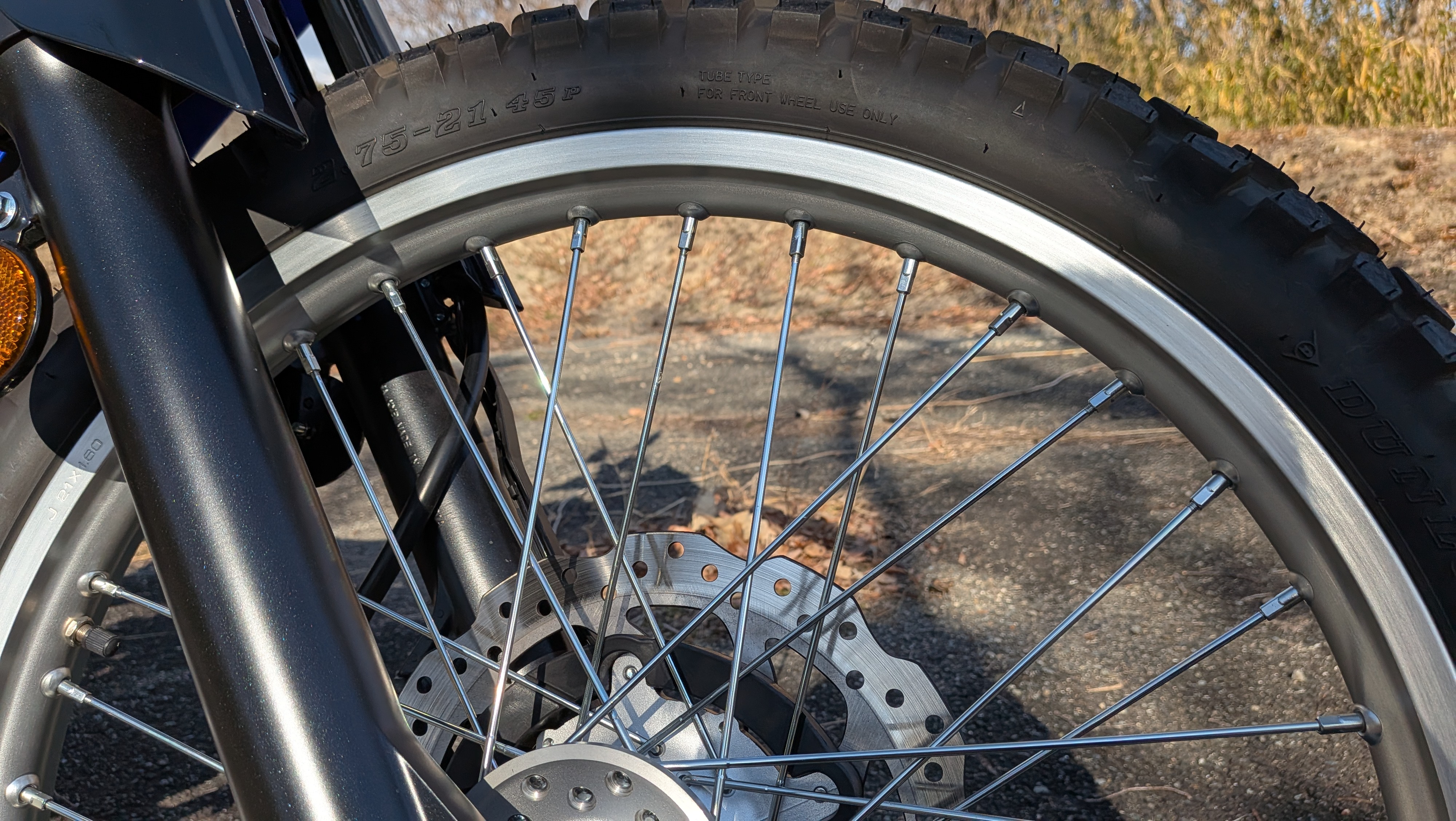 wr125r_frontwheel_003