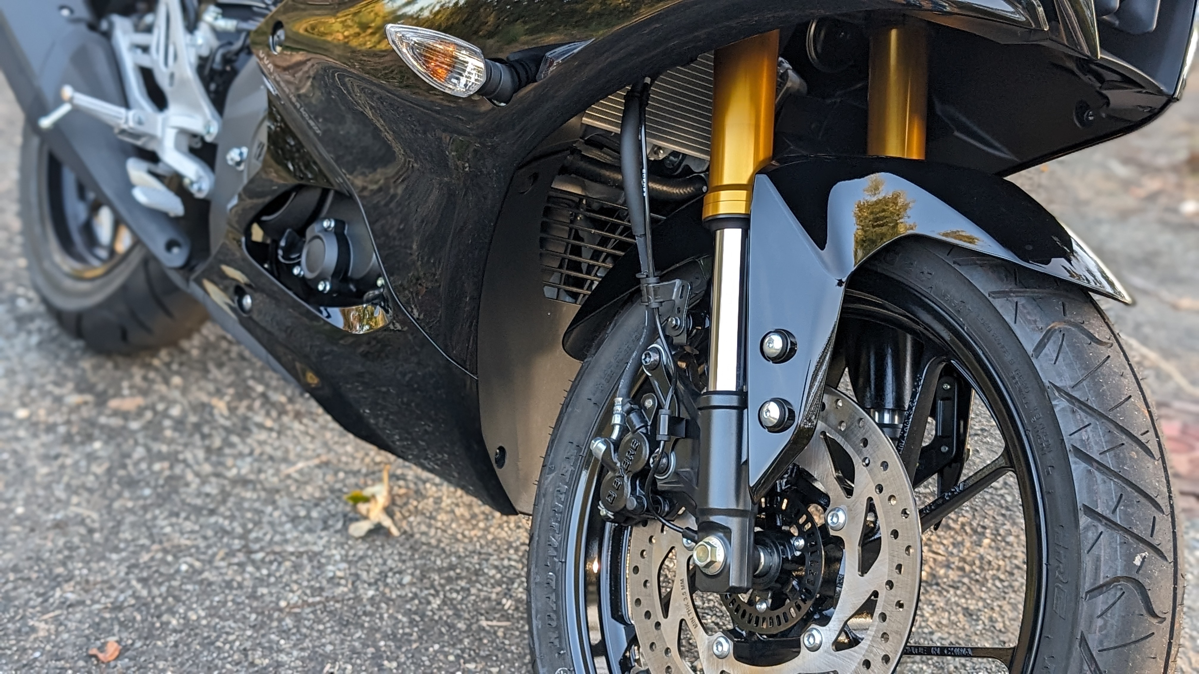 yzf-r15_PXL_20231109_070016491.PORTRAIT