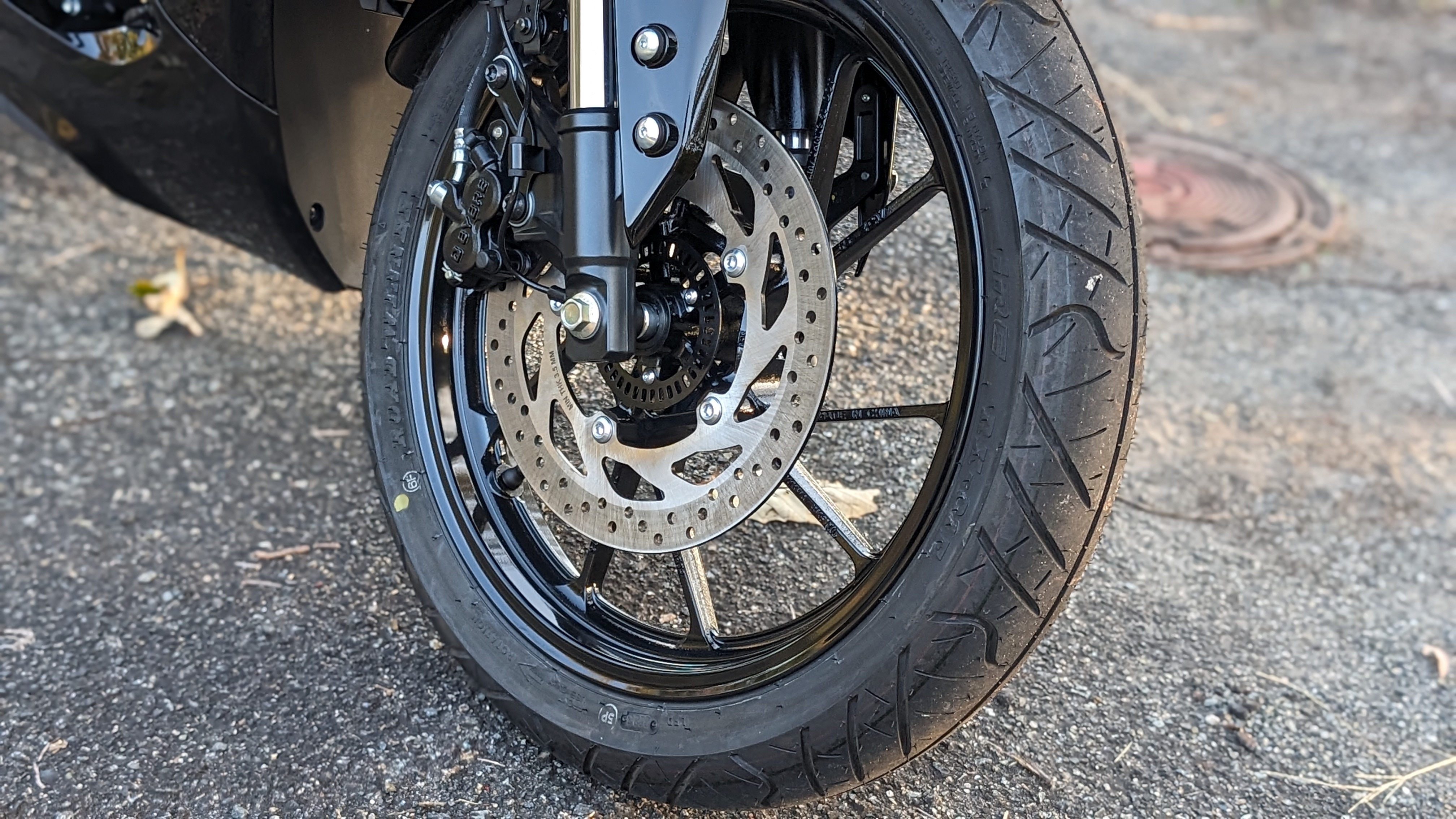 yzf-r15_PXL_20231109_070017779.PORTRAIT