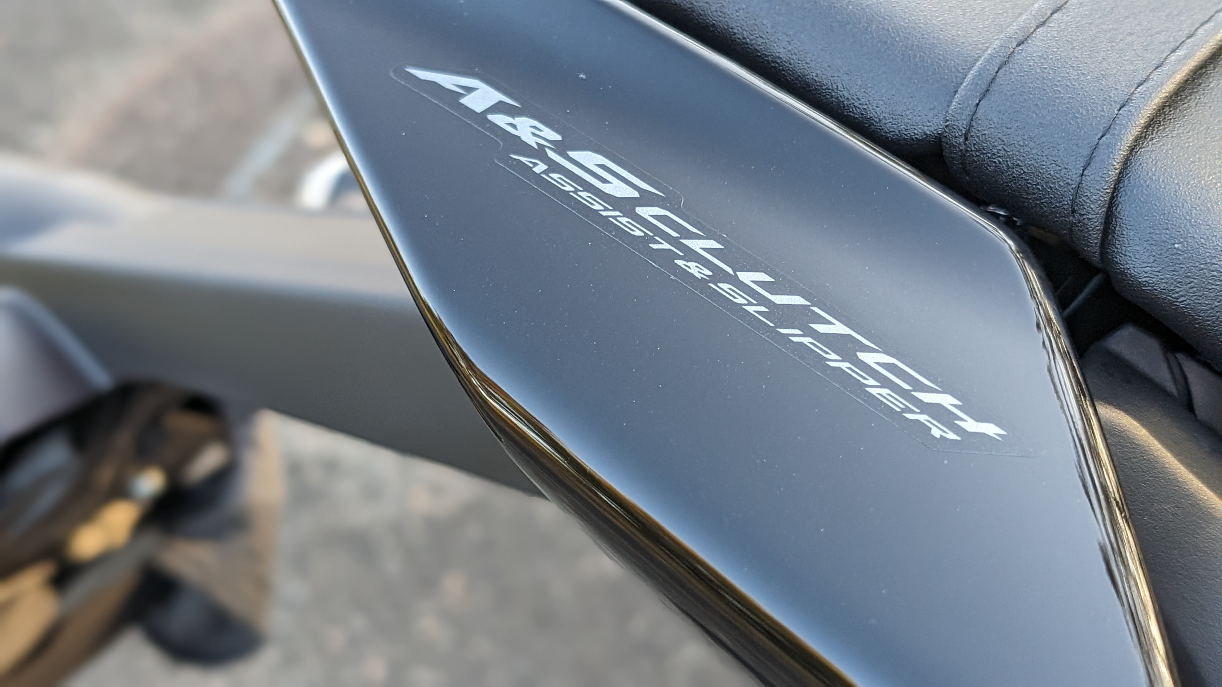 yzf-r15_PXL_20231109_070206182.PORTRAIT